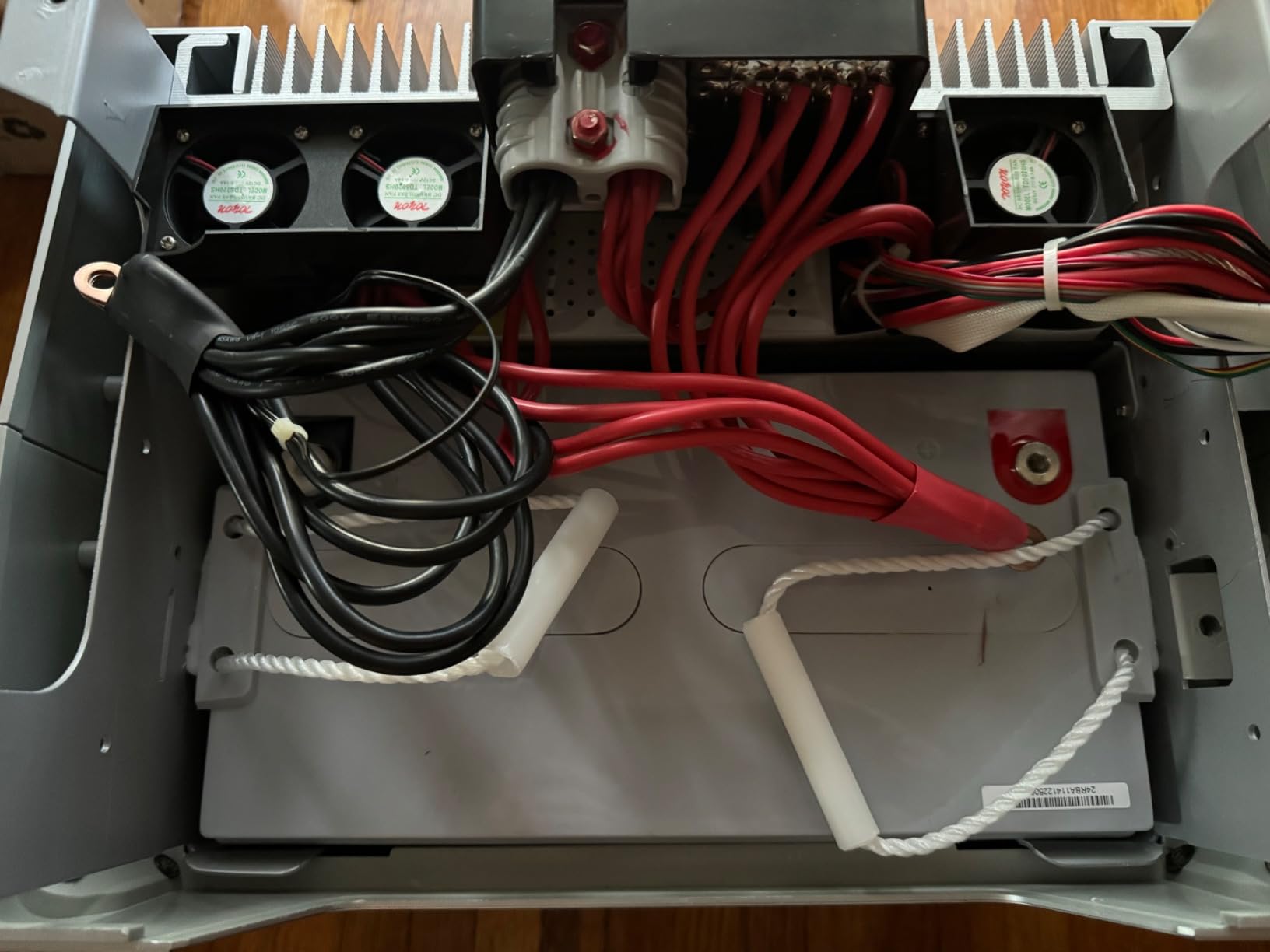 Renogy Deep Cycle AGM 12 Volt 100Ah Battery, 3% Self-Discharge Rate, 1100A Max Discharge Current, Safe Charge Appliances for RV, Camping, Cabin, Marine and Off-Grid System, Maintenance-Free customer photo 2