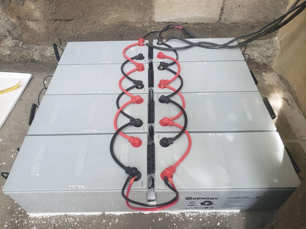 Renogy Deep Cycle AGM Battery 12 Volt 200Ah, 3% Self-Discharge Rate, 2000A Max Discharge Current, Safe Charge Most Home Appliances for RV, Camping, Cabin, Marine and Off-Grid System, Maintenance-Free customer photo 2