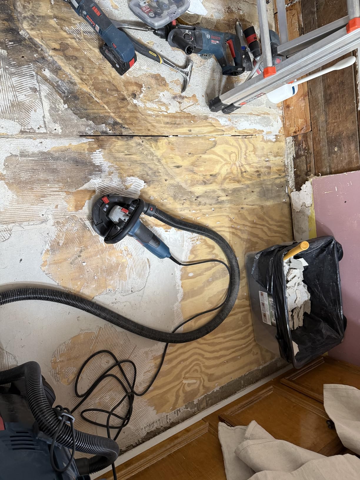 BOSCH VAC090AH Portable 9 Gallon Dust Extractor with Auto Filter Clean and HEPA Filter customer photo 1