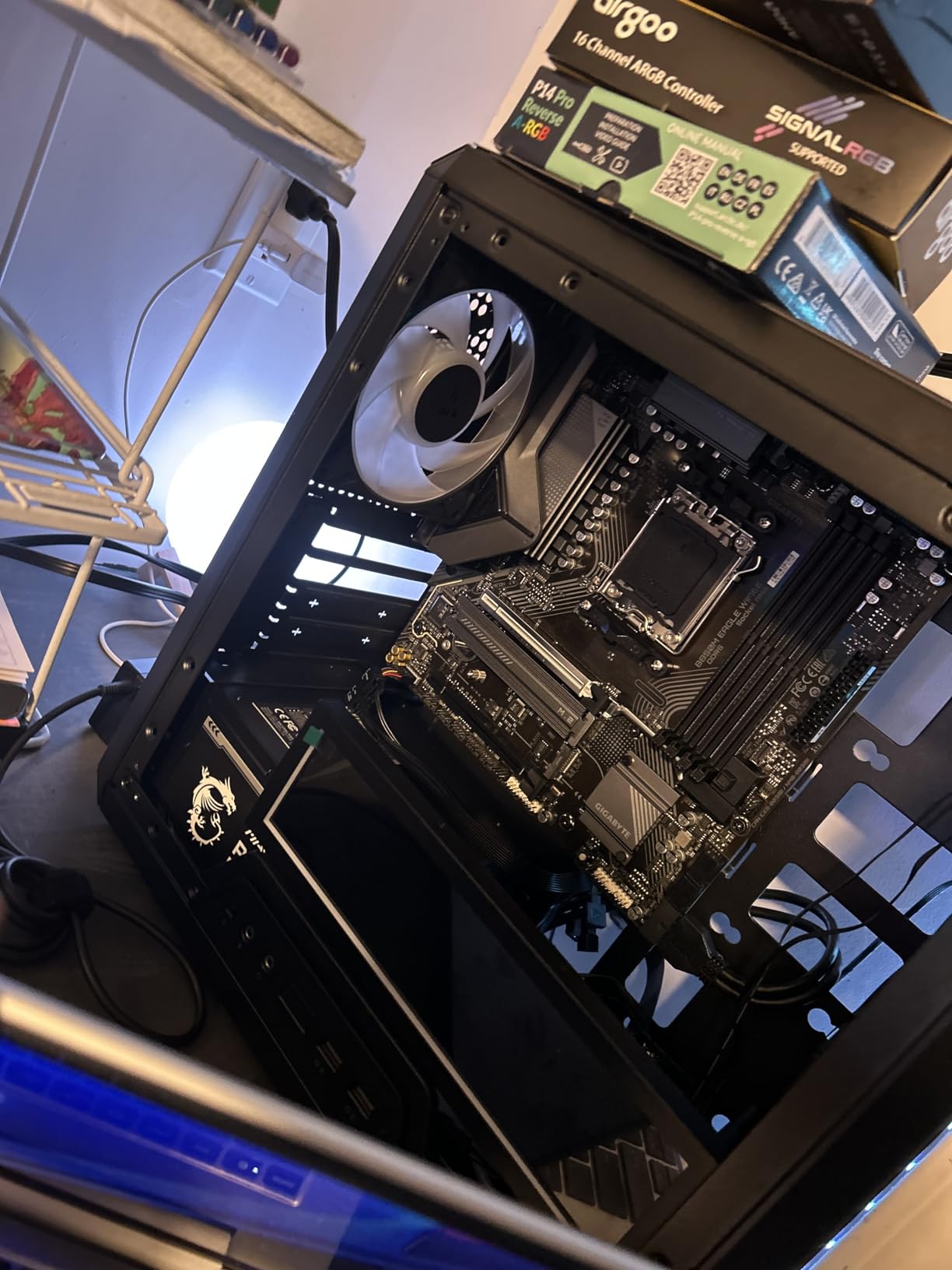 Cooler Master MasterBox Q300L Micro-ATX PC Case - Compact mATX Computer Case with Magnetic Dust Filters, Modular Adjustable I/O Panel, Perforated Airflow Design, 1 x 120mm Pre-Installed Fan, Black customer photo 1