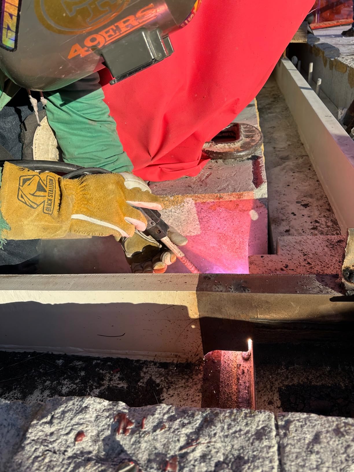 Black Stallion (GM1611-WT Top Grain Leather Cowhide MIG Welding Gloves with Reinforced Patched Palm, Thumb, and Index Finger for Extra Protection, Large, Tan customer photo 1