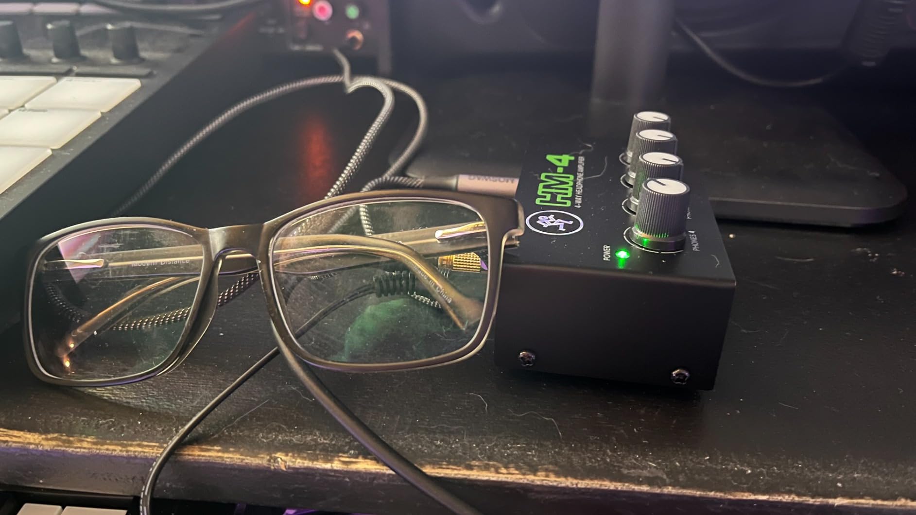 Mackie HM Series, 4-Way Headphone Amplifier Mixer Accessory 1-ch x 4 headphones (HM-4), Black customer photo 1