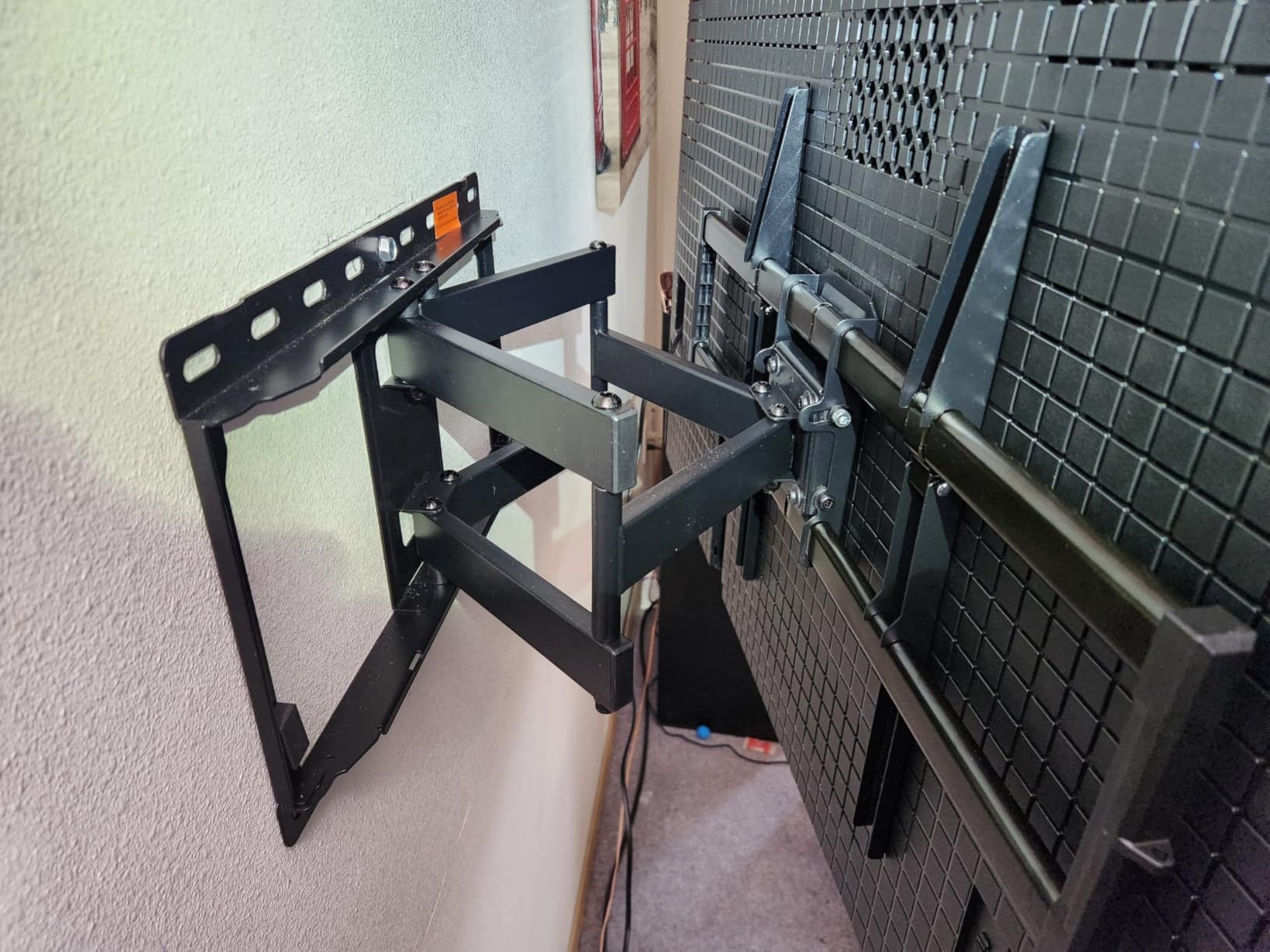 USX Mount Full Motion TV Wall Mount for Most 42-90 inch Flat Screen LED 4K, TV Mount Bracket Dual Swivel Articulating Tilt 6 Arms, Max 16 inch Wood Studs, VESA 600x400mm, Holds up to 132lbs customer photo 2