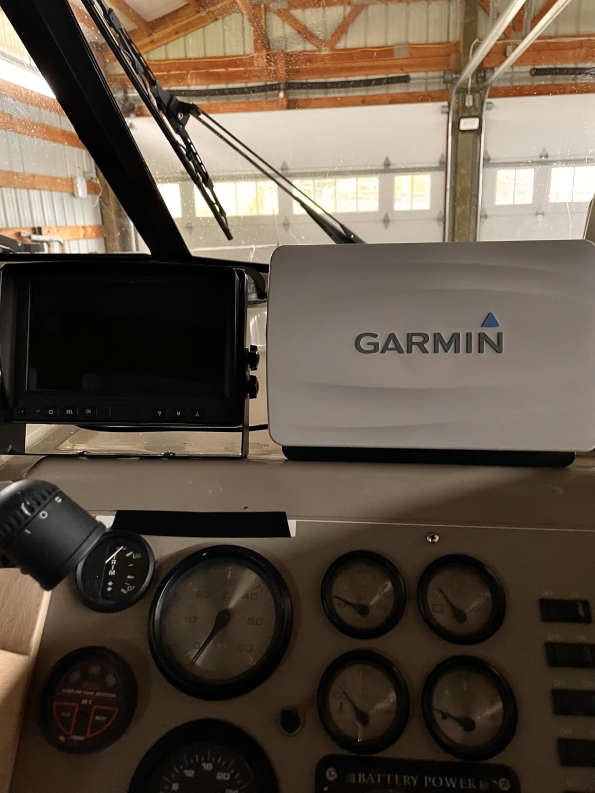 Yakry RV Backup Camera Plug and Play - No Delays 7 Inch HD 1080P Rear View Camera with IR Night Vision 2 Channels - Waterproof Reverse Camera for Truck Trailer Camper Tractor Y14 customer photo 2