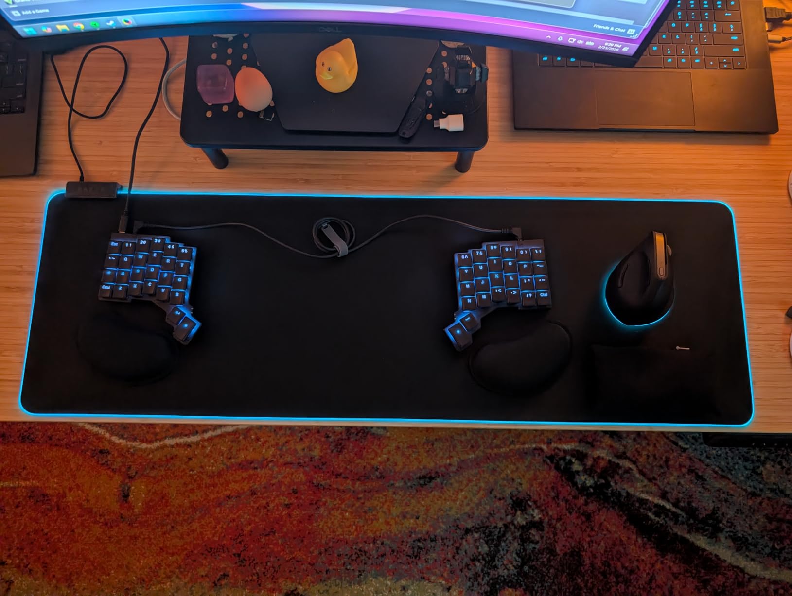 Razer Goliathus Extended Chroma Gaming Mousepad: Customizable Chroma RGB Lighting - Soft, Cloth Material - Balanced Control & Speed - Non-Slip Rubber Base - Classic Black customer photo 1