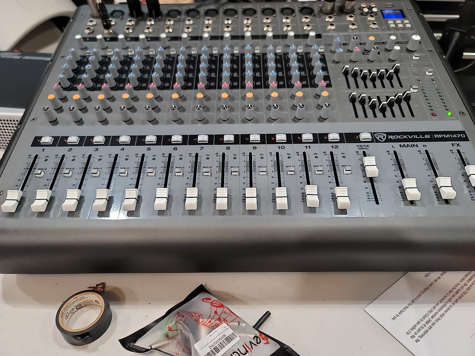 Rockville RPM1470 6000W Peak 14-Channel Powered Mixer, 750W RMS x 2 at 4 Ohm, USB/Bluetooth, 24-Bit Effects, 14 XDR2 Mic Preamps, for Live Events/Church Bands customer photo 2