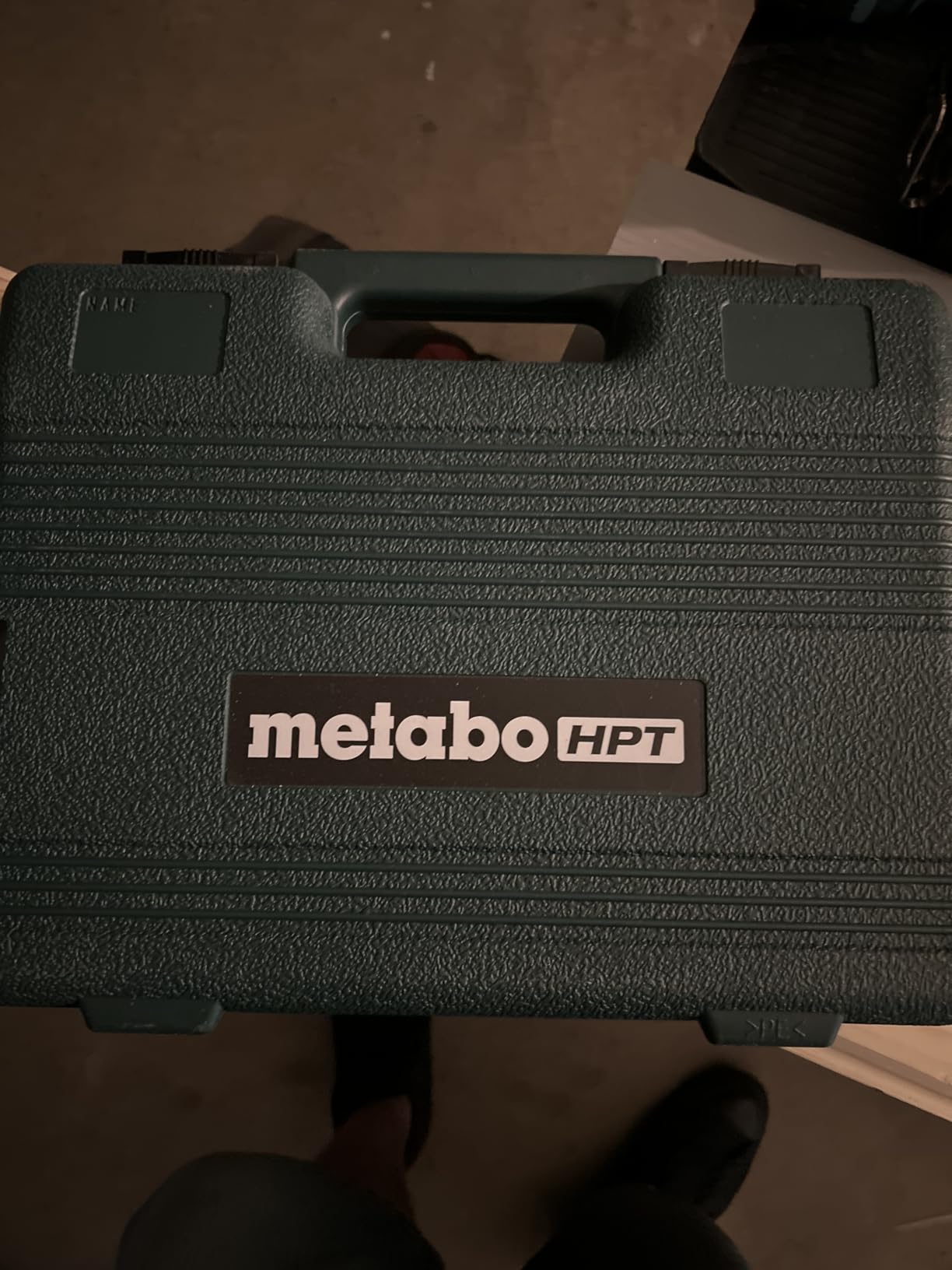 Metabo HPT Brad Nailer, Pro-Preferred Lightweight Pneumatic Power Nailer for Precision Trim Work and Furniture Building, Adjustable Depth, 18 Gauge, 5/8