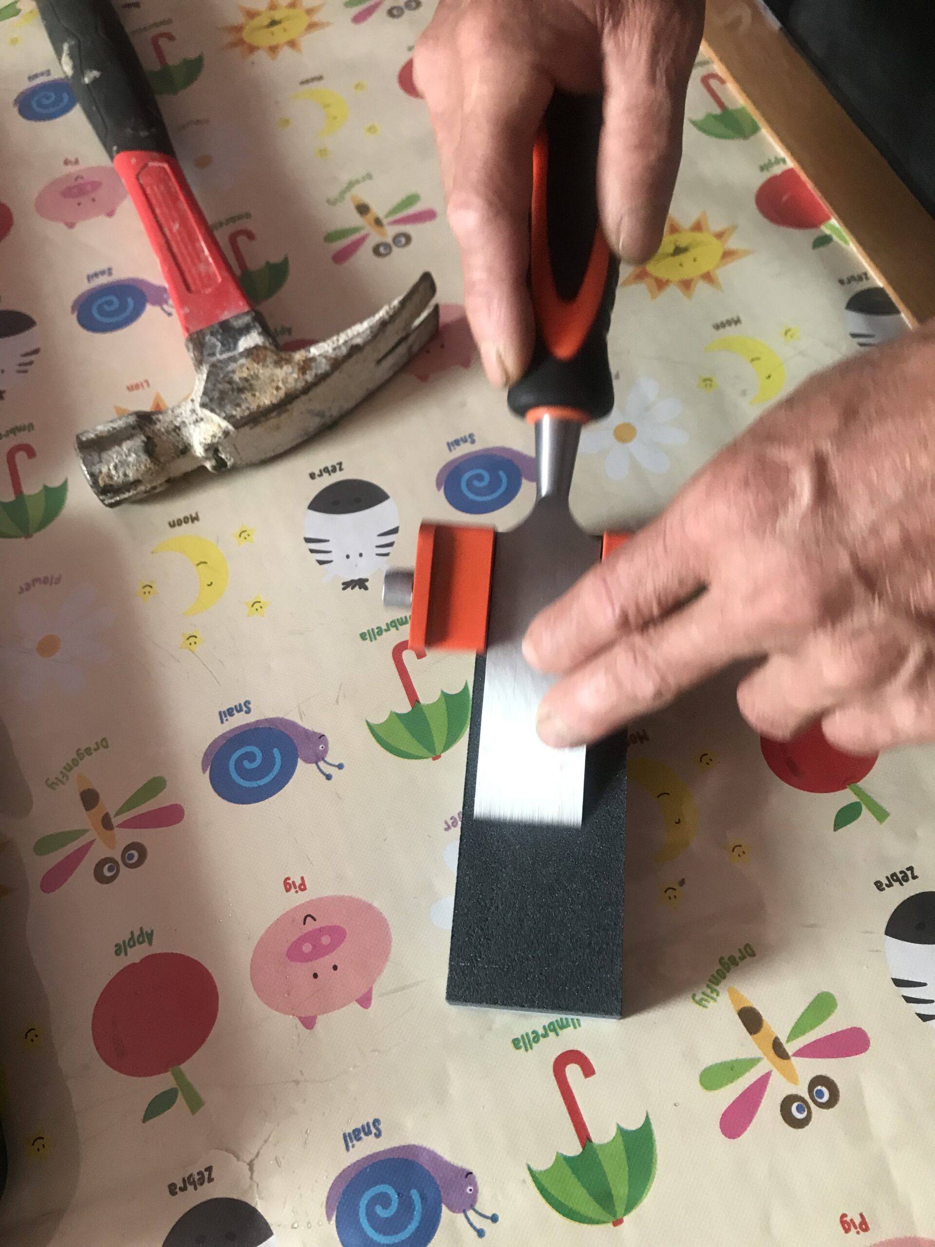 REXBETI 10pcs Premium Wood Chisel Set, 6pcs Wood Chisel with 1 Honing Guide, 1 Sharpening Stone and 2 Carpenter Pencils, Heat-Treated Cr-V Alloy Blades customer photo 2