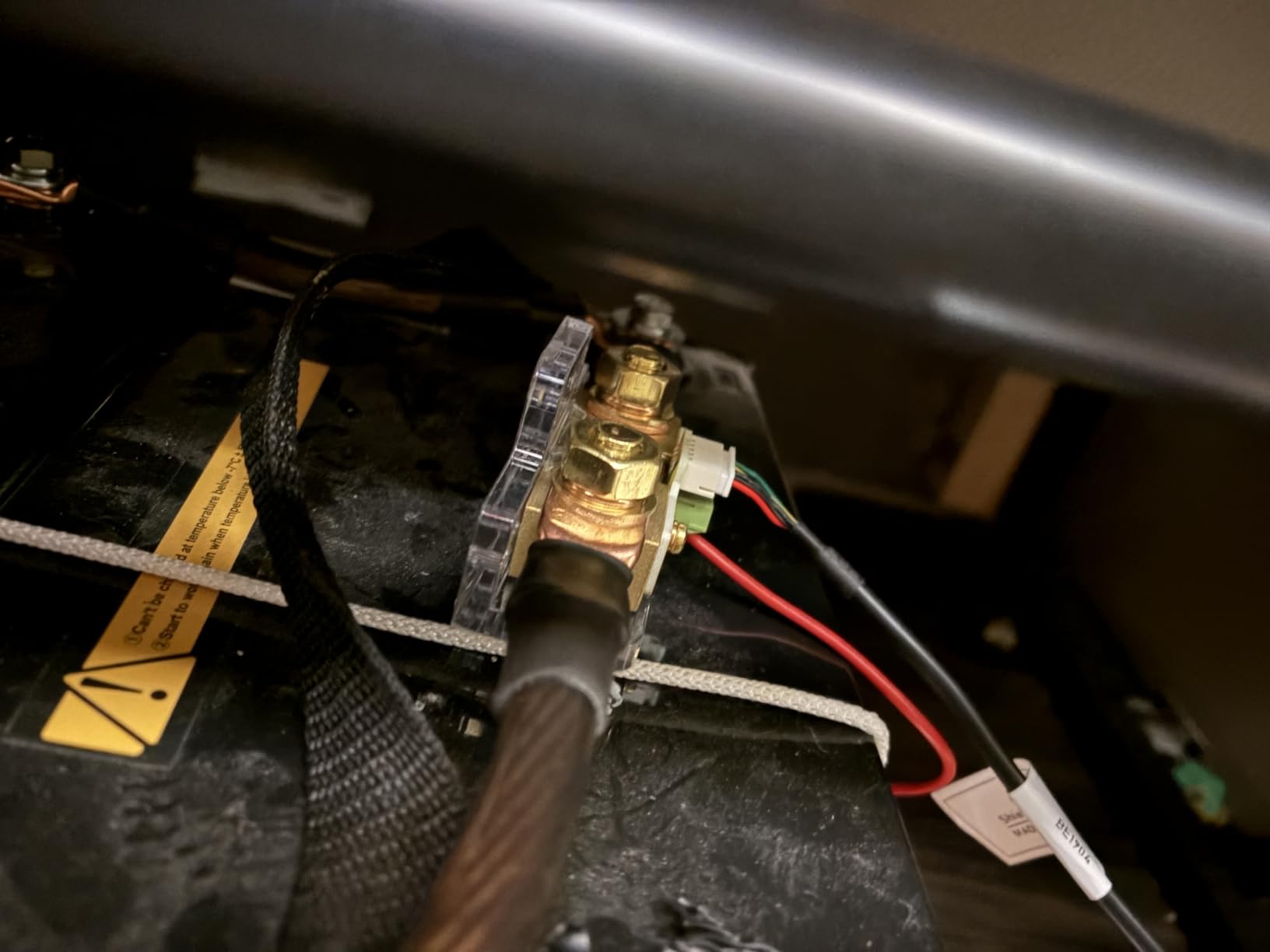 Renogy 500A Battery Monitor with Shunt, High and Low Voltage Programmable Alarm, Range 10V-120V up to 500A, 20ft Shielded Cable, Compatible 12V Lithium Sealed, Gel, Flooded Batteries,Black customer photo 1