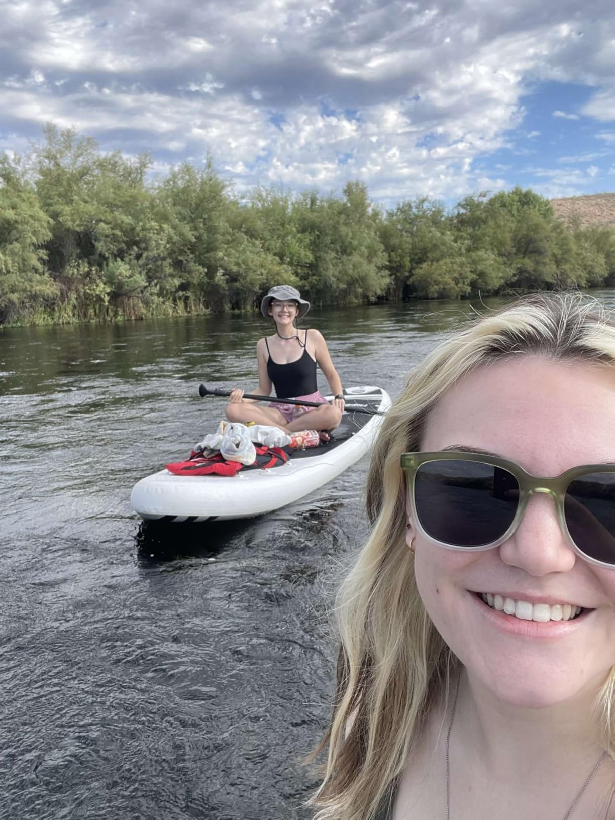 SereneLife Inflatable Stand Up Paddle Board - Wide Stable Design, Non-Slip Deck for Adults & Youth with Premium Paddle Board Accessories: Carry Bag, Dual Action Pump, Paddle, Ankle Leash customer photo 2