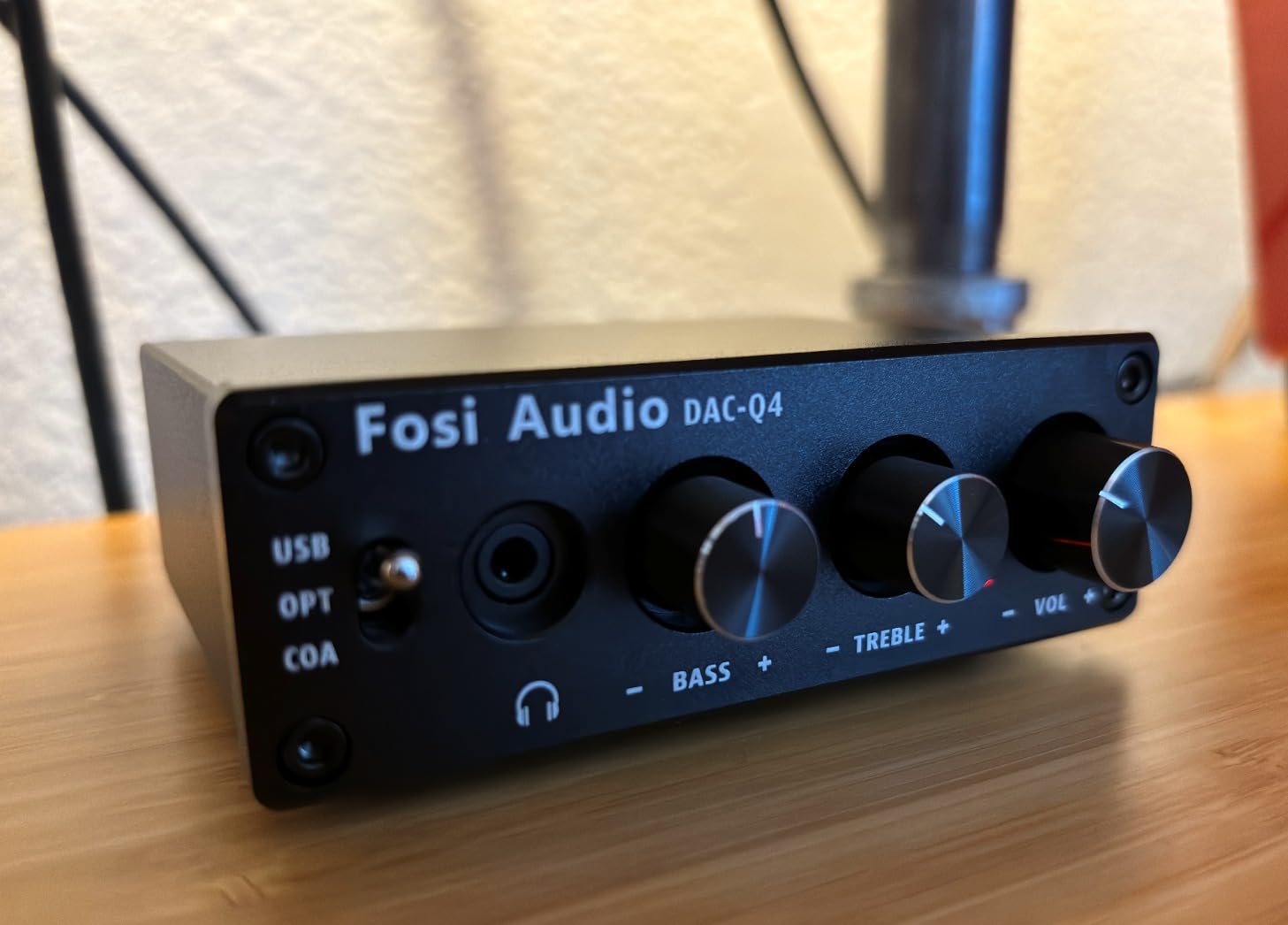 Fosi Audio Q4 DAC Headphone Amp for PC, Desktop Digital to Analog Audio Converter for Home Stereo Amplifier and Powered Speakers, PC-USB/Optical/Coaxial Inputs, 3.5mm Headphone/RCA Outputs customer photo 2