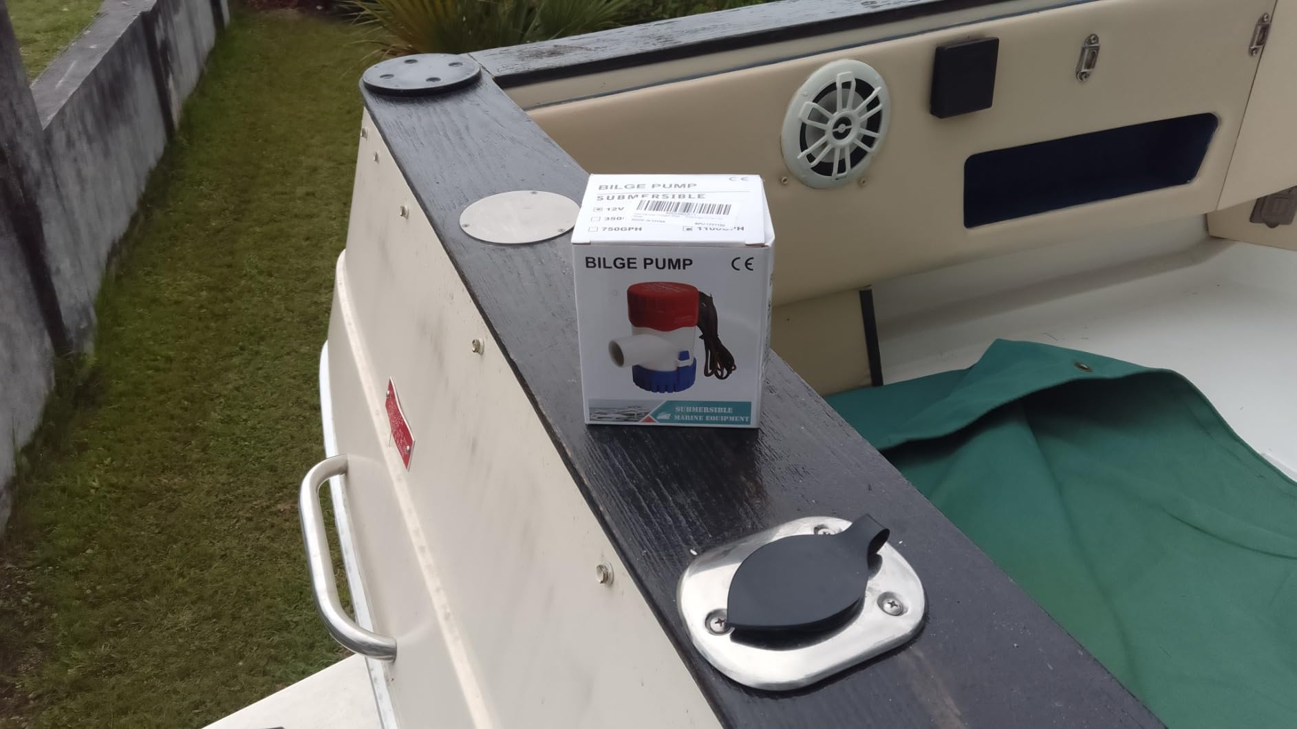 Sanuke 1100gph Bilge Pump, 1-1/8