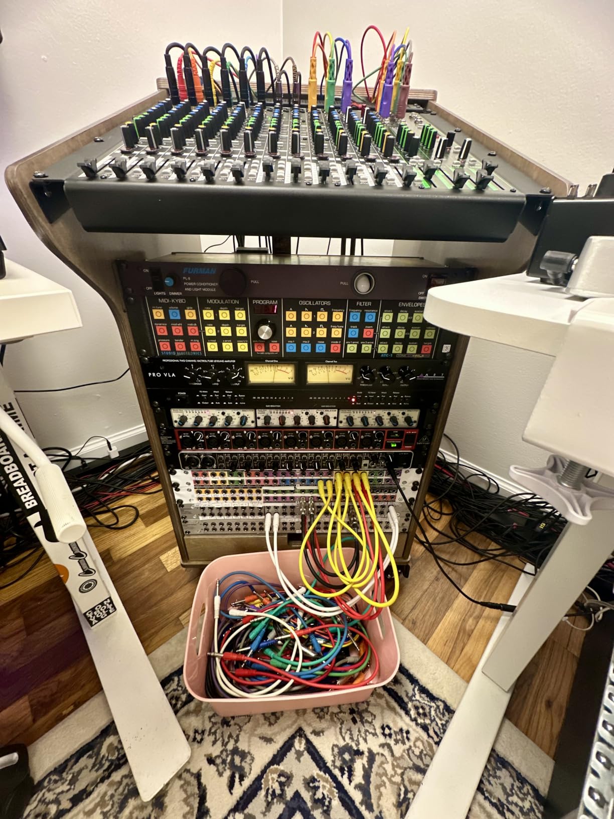 Mackie ProFX22v3 22-Channel Professional Analog Mixer with USB, Onyx Mic Preamps and GigFX Effects Engine customer photo 1