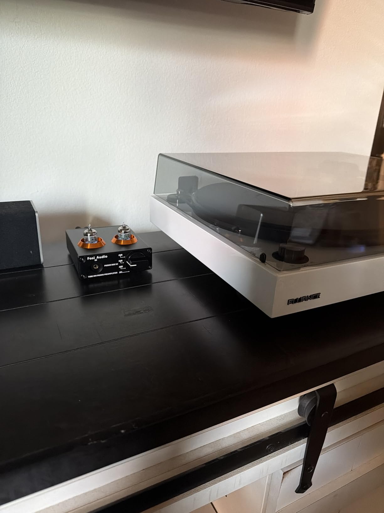 Fosi Audio Box X2 Phono Preamp, Mini Stereo Audio Hi-Fi Preamplifier with Gain Gear, Pre-Amplifier for MM Turntable Phonograph and Record Player, with DC 12V Power Supply customer photo 2