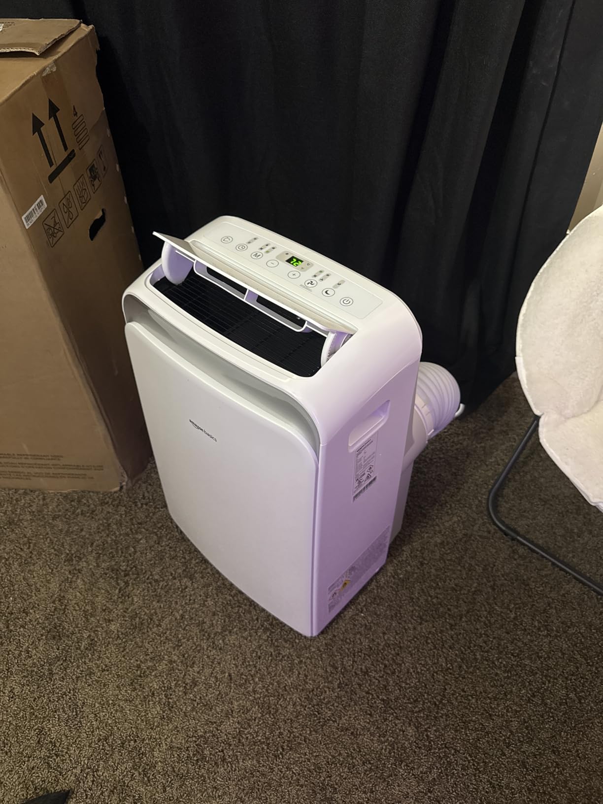 Amazon Basics 4-In-1 Portable Air Conditioner with Remote, Timer, Sleep Mode, Auto Swing, Cool/Heat/Dry/Fan-Only Functions, 13500 BTU (ASHRAE), Cools Up to 550 Sqf, Energy Saving, White customer photo 1