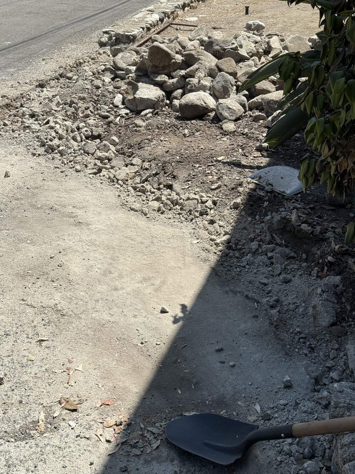 ENEACRO 1-1/4 Inch SDS-Plus 12.5 Amp Heavy Duty Rotary Hammer Drill, Safety Clutch 3 Functions with Vibration Control Including Grease, Chisels and Drill Bits with Case customer photo 2