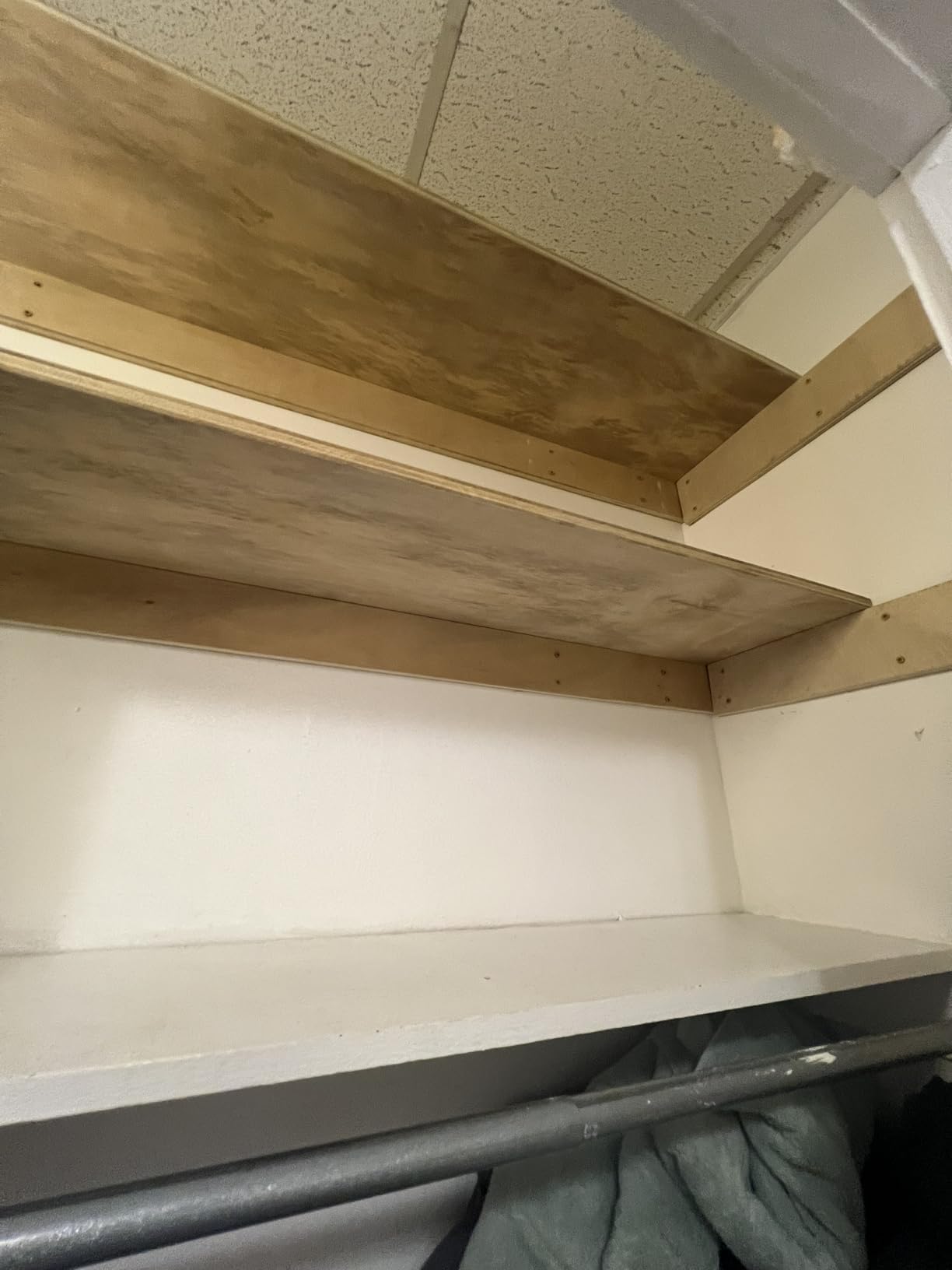 Amazon Basics 6-Piece Easy-to-Use One-Handed Trigger Clamp Set, 2 Pack of 4-inch, 4 Pack of 6-inch, Black/Grey customer photo 2