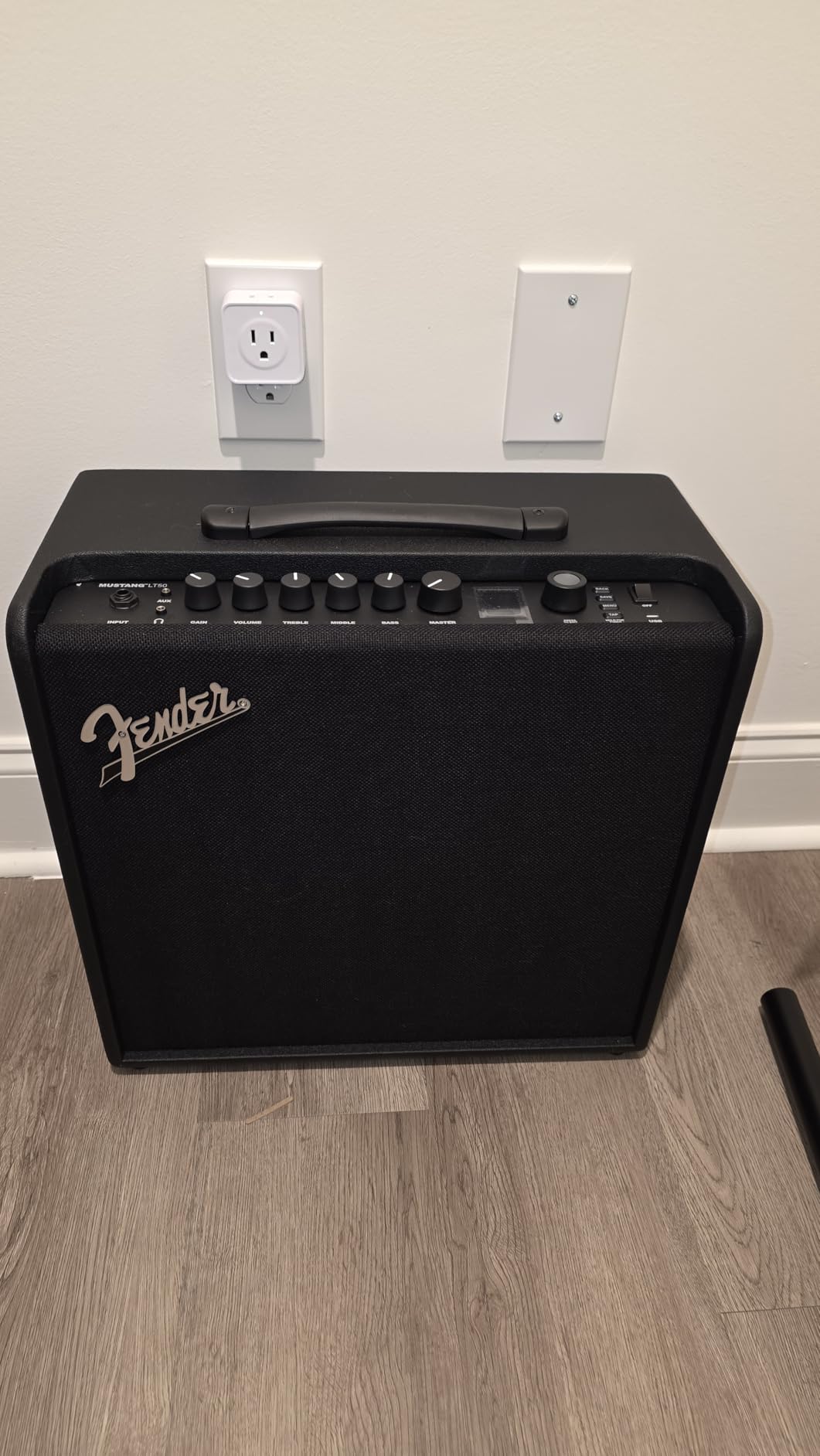Fender Mustang LT50 Guitar Amp, 50 Watts, with 2-Year Warranty 30 Preset Effects with USB Audio Interface for Recording, 20Dx19.5Wx11.5H Inches, Black customer photo 1