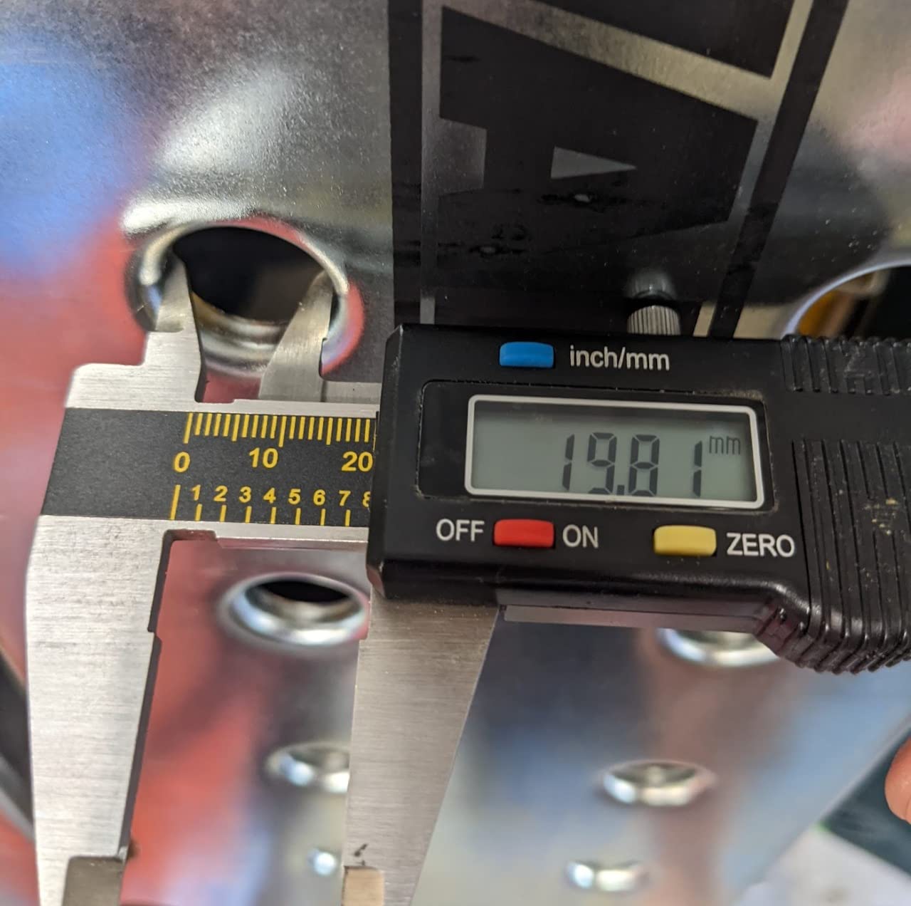 Dewalt Adjustable Height Portable Steel Welding Table and Work Bench, 18 x 46-inch Tabletop, Folding Legs, Carrying Handle, and Cord Minder customer photo 1