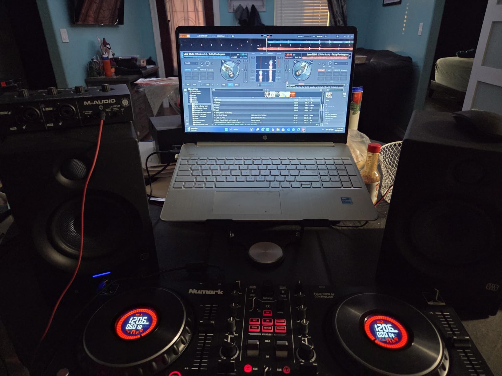 Numark Mixtrack Platinum FX Serato DJ Controller with Jog Wheel Displays, 4 Decks, Mixer, Effects Paddles and Audio Interface customer photo 2