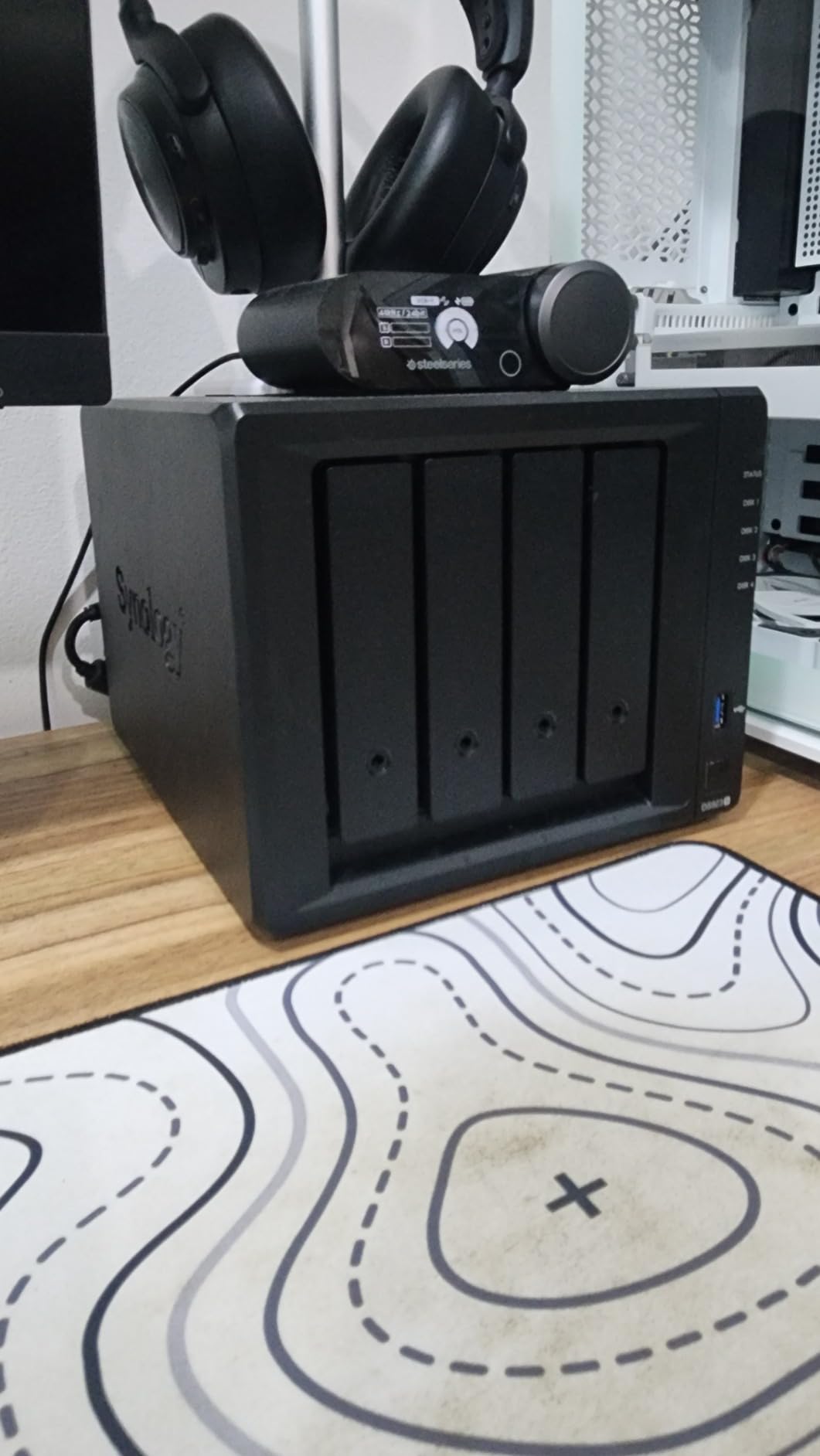 Synology DiskStation DS920+ (Diskless), 4-bay; 4GB DDR4 customer photo 2