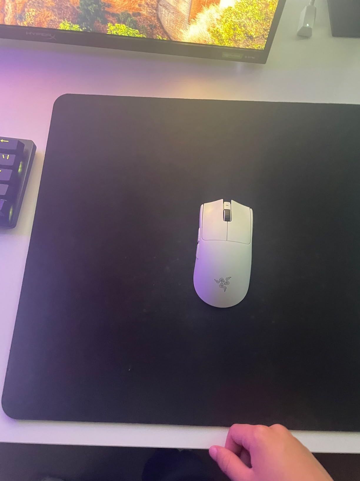 Razer Gigantus V2 Cloth Gaming Mouse Pad (Large): Thick, High-Density Foam - Non-Slip Base - Classic Black customer photo 2