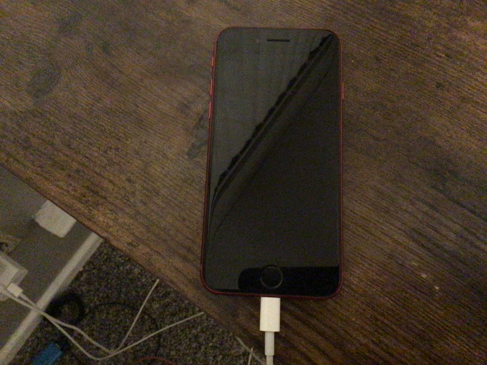 Apple iPhone SE (2nd Generation), US Version, 64GB, Black for T-Mobile (Renewed) customer photo 2