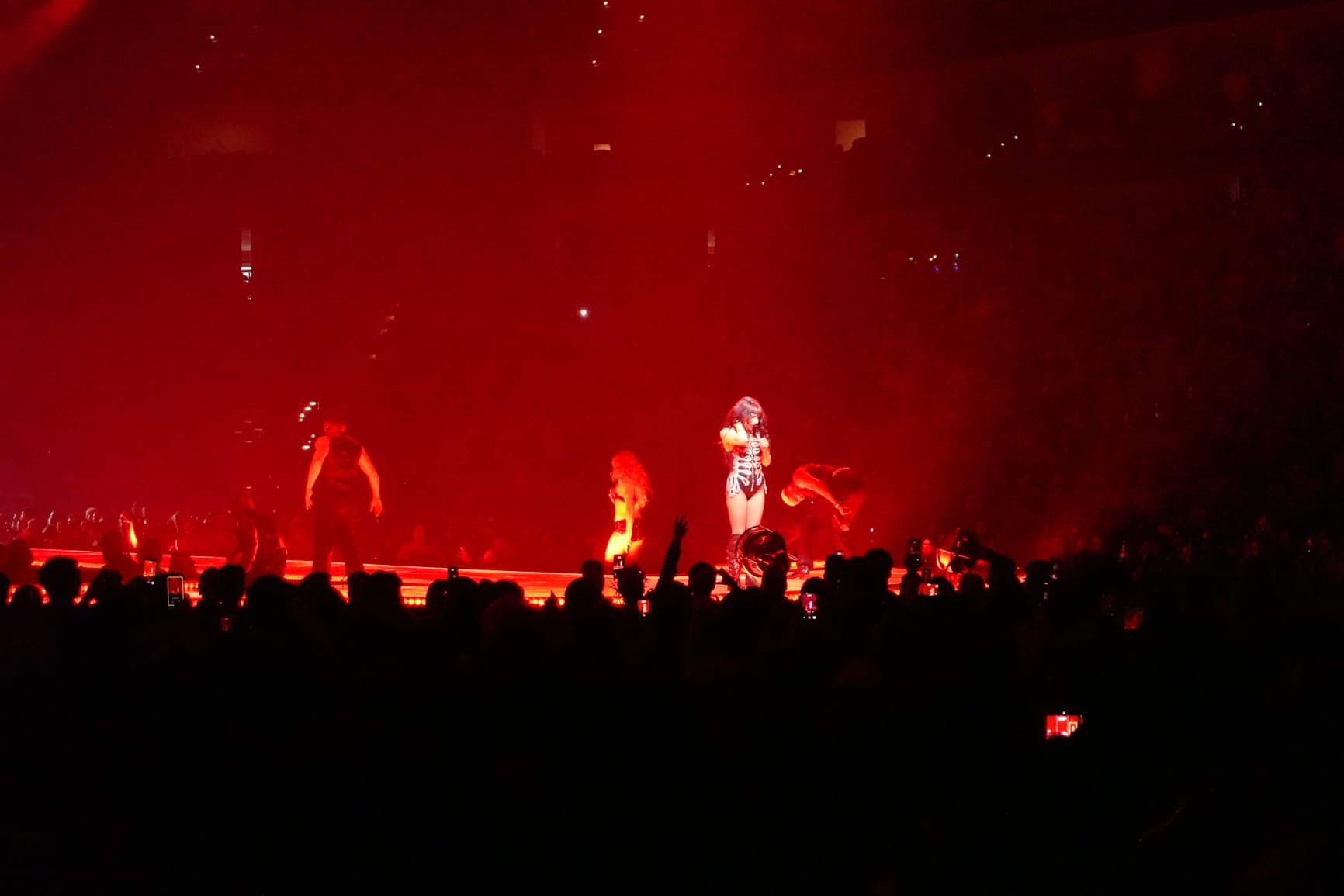 Sony ZV-1 Digital Camera for Content Creators, Vlogging and YouTube with Flip Screen, Built-in Microphone, 4K HDR Video, Touchscreen Display, Live Video Streaming, Webcam customer photo 2