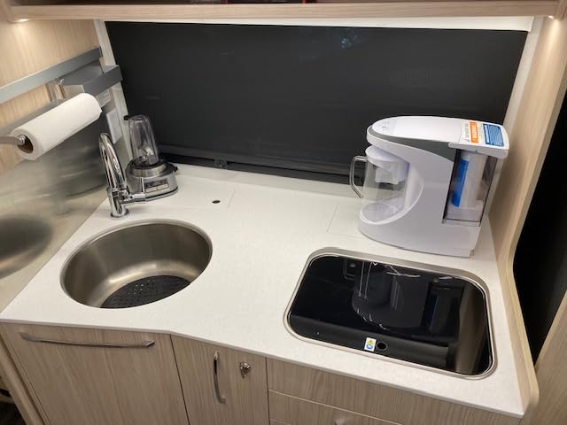 Ninja Blenders for Kitchen | Smoothie Blender, Mixer, Grinder - Premium Blending Performance for Sauces, Frozen Drinks, and More | 1200 Peak Watt Motor | SS101 Foodi Personal Smoothie Maker customer photo 2