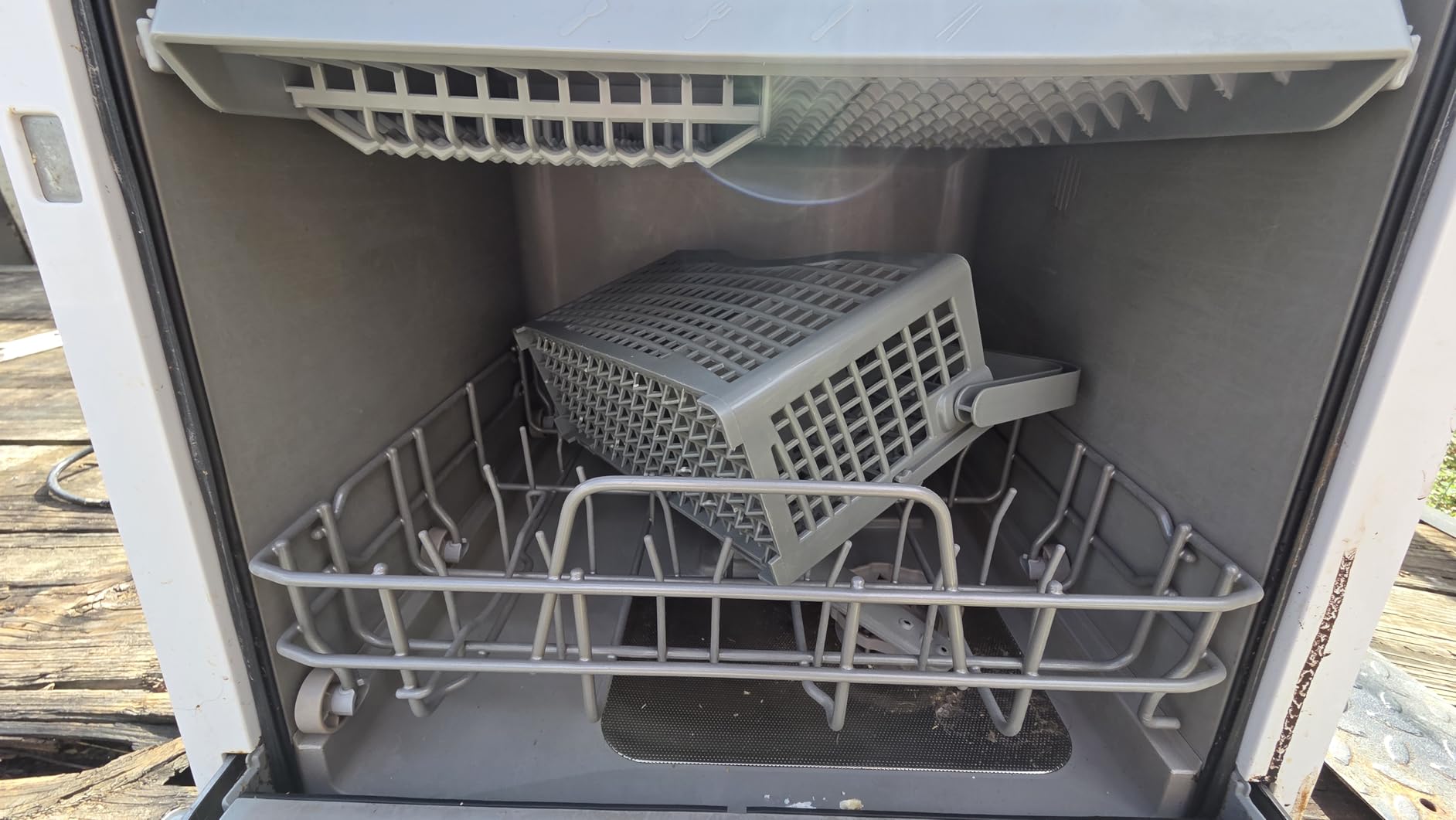 Portable Countertop Dishwasher with 5 Programs, 3-Cup Water Tank, Fruit/Veg Basket, High Temp, Air Dry customer photo 2