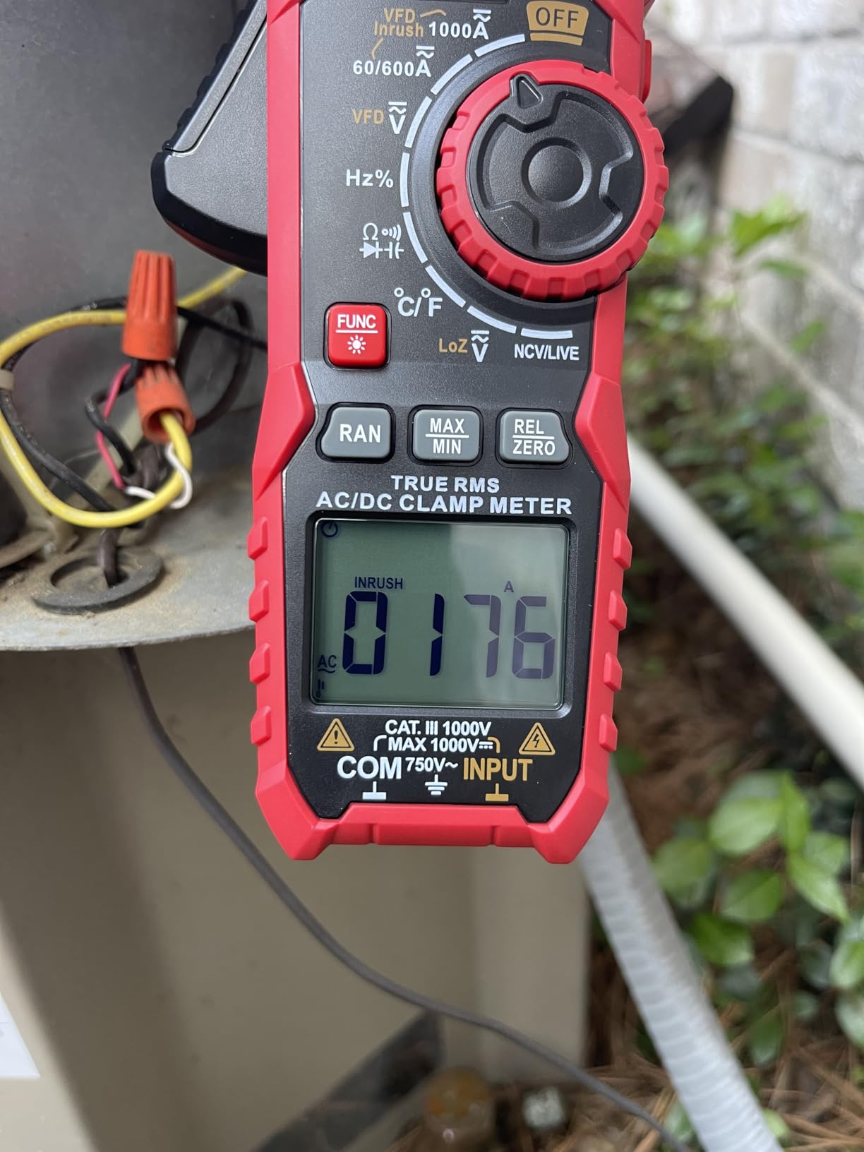 KAIWEETS HT208D Inrush Clamp Meter 1000A True RMS AC/DC Current Amp Meter, VFD, LOZ Mode, 6000 Counts, Measures Current Voltage Temperature Capacitance Resistance Diodes Continuity Duty-Cycle customer photo 2