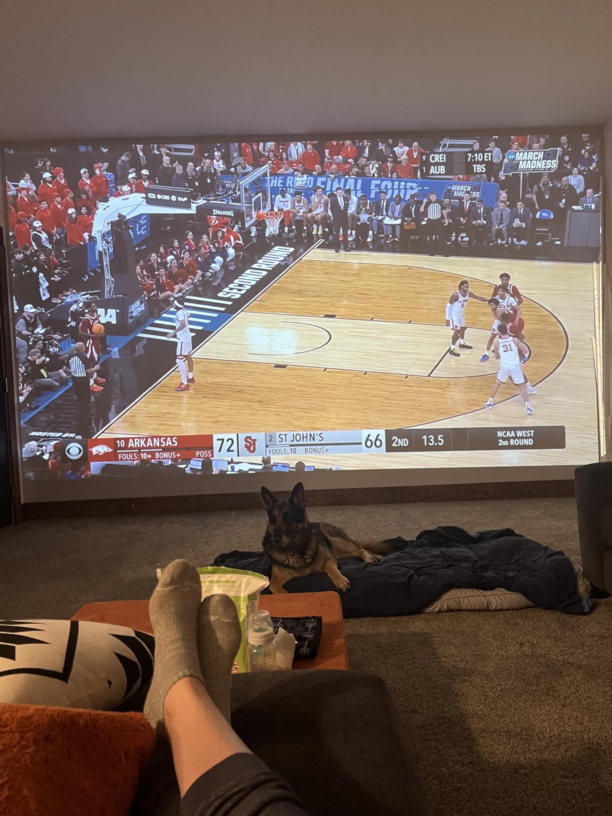 BenQ TH685i | 1080p Gaming Projector 4K Supported | 8.3ms low input lag | Google Certified Android TV & AirPlay | Auto Keystone correction | 3500 lumens | Enhanced Game Mode with any Gaming Console customer photo 2