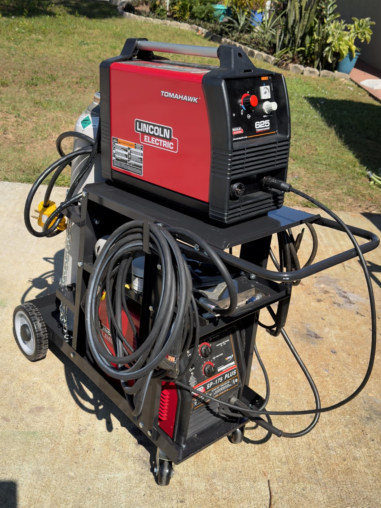 Weldpro 3-Tier Heavy Duty Welding Cart, Welder Cart for MIG/TIG Welder & Plasma Cutter, 400Lbs Capacity Rolling Welding Trolley with 360°Swivel Wheels & Safety Chains customer photo 1