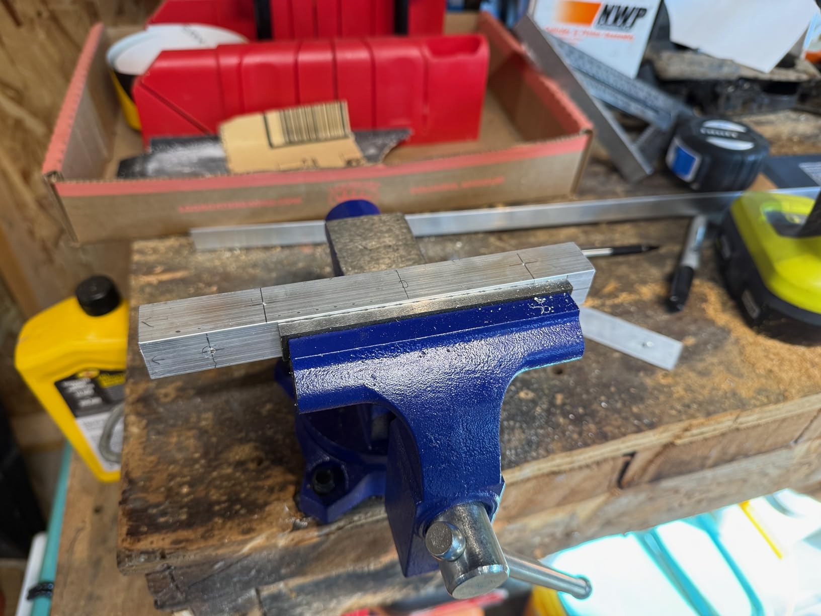 WORKPRO Bench Vise, 4-1/2