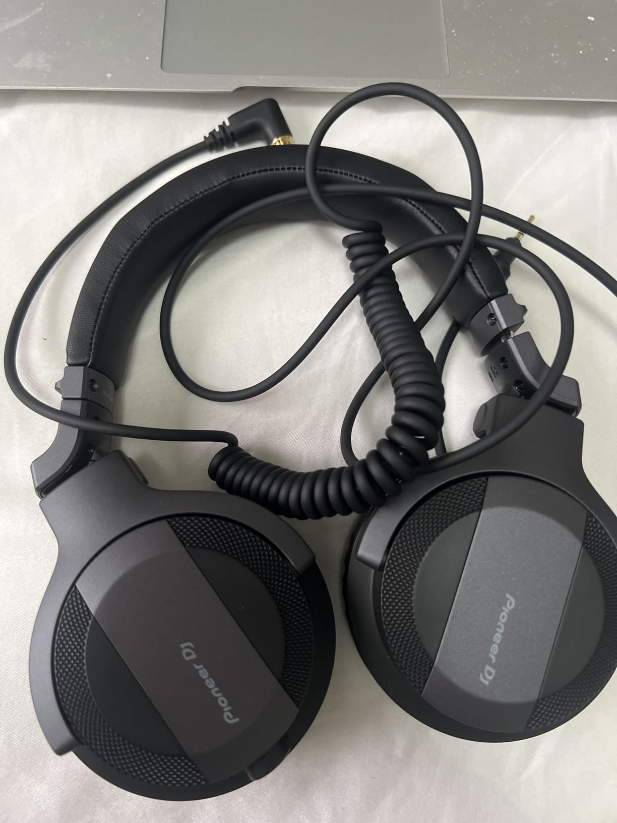 Pioneer DJ HDJ-CUE1 On-Ear Wired Headphones, Dark Silver customer photo 2
