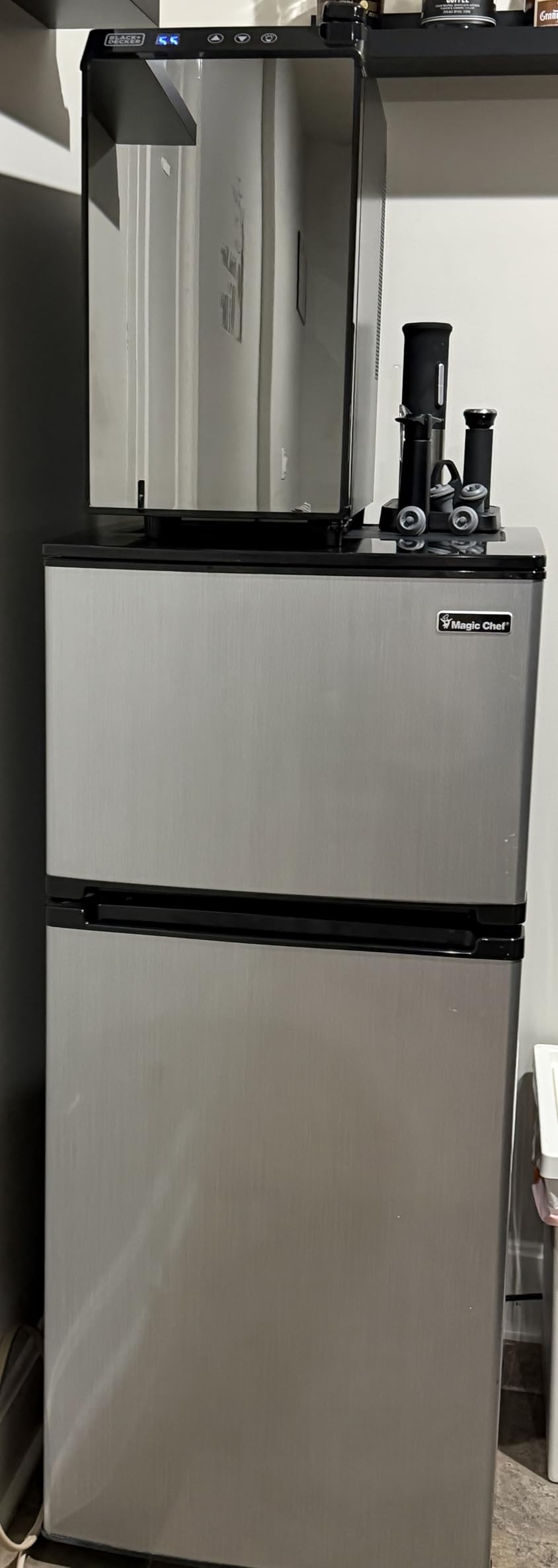 BLACK+DECKER BD60026 Wine Cellar with LED Display (8-Bottle Capacity) customer photo 2