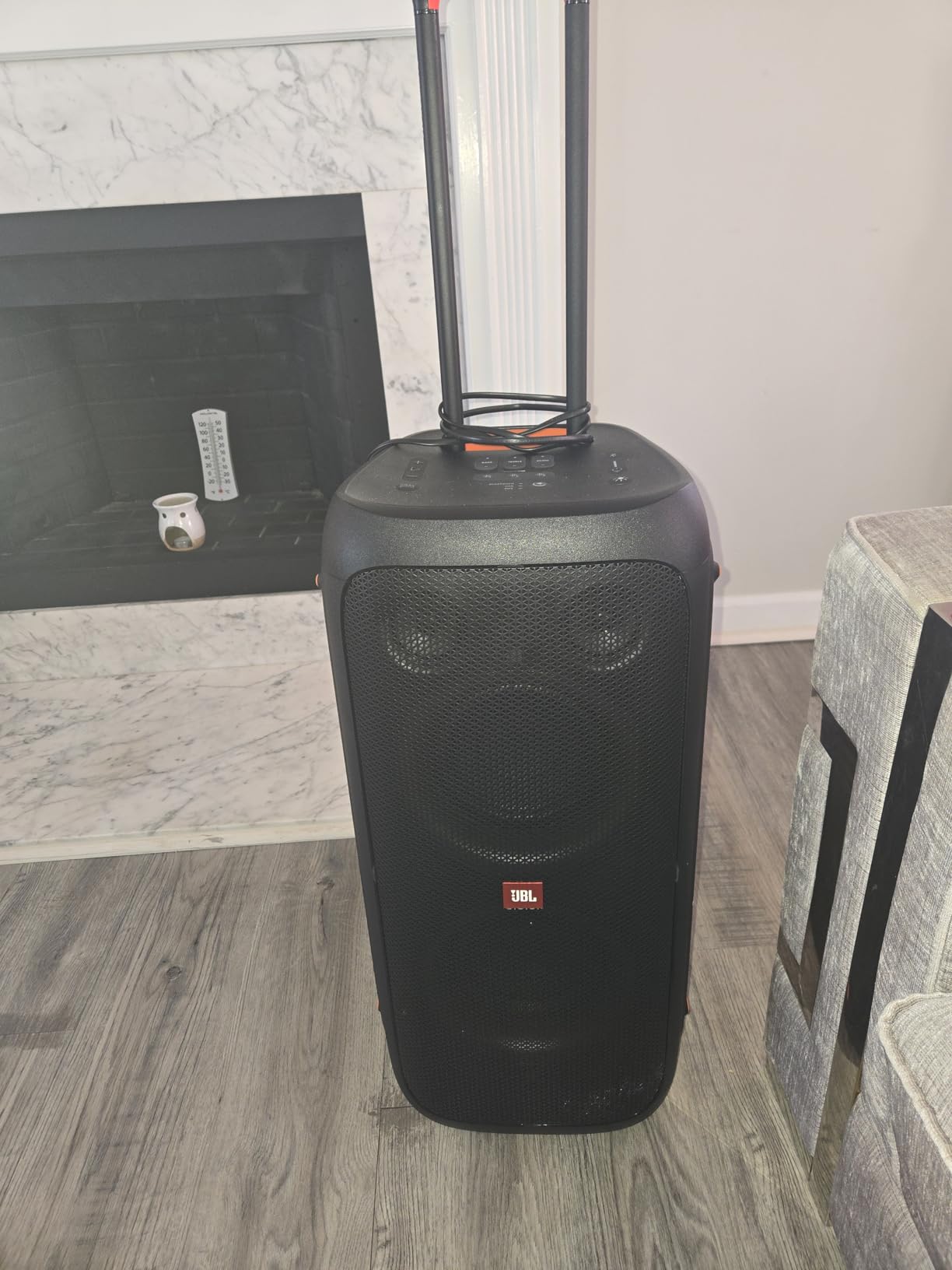 JBL Partybox 310 - Portable Party Speaker with Long Lasting Battery, Powerful JBL Sound and Exciting Light Show customer photo 1