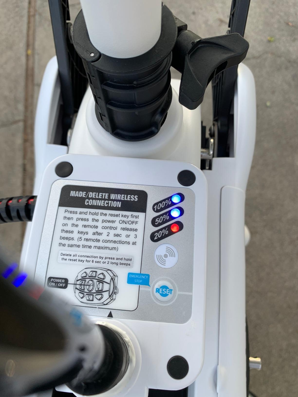 AQUOS Haswing CaymanB Electric Bow Mount 12V Saltwater & Freshwater Trolling Motor - 55lbs Thrust, 48in Shaft, with Wireless Remote & Wireless Foot Control, Quick Release Bracket customer photo 2