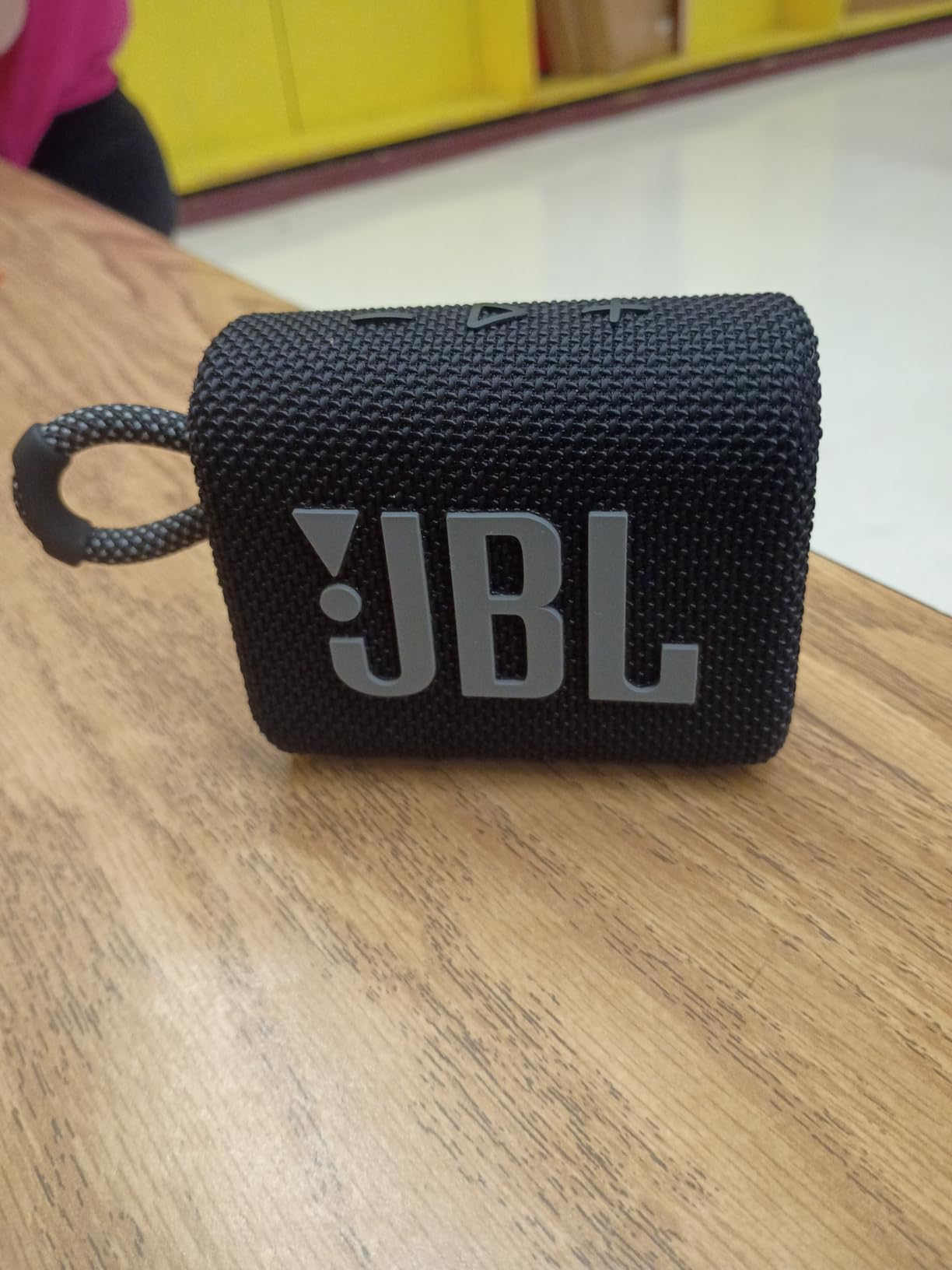 JBL Go 3 - Portable Mini Bluetooth Speaker, big audio and punchy bass, IP67 waterproof and dustproof, 5 hours of playtime, speaker for home, outdoor and travel (Grey) customer photo 2