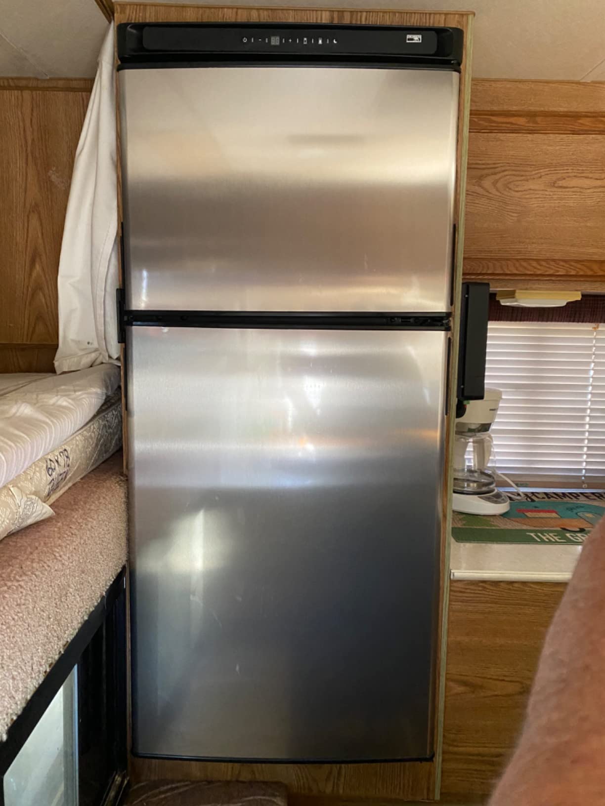 Norcold N8DCSSR Polar 8DC Compressor RV Refrigerator - 8 cu. ft., RH customer photo 2