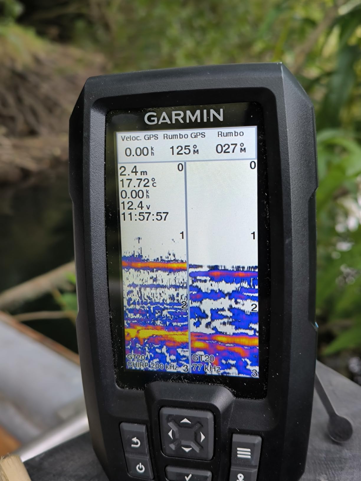 Garmin Striker Vivid 4cv, Easy-to-Use 4-inch Color Fishfinder and Sonar Transducer, Vivid Scanning Color Palettes - 010-02550-00 customer photo 2