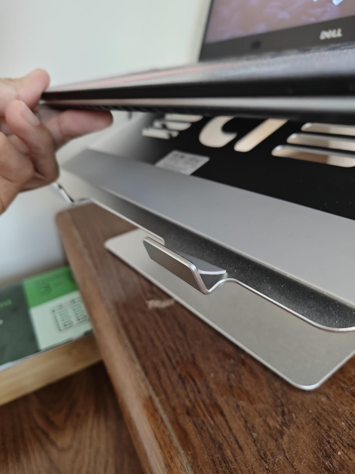 Lamicall Adjustable Laptop Stand, Portable Laptop Riser, Aluminum Laptop Stand for Desk Foldable, Ergonomic Computer Notebook Holder for MacBook Air Pro HP, Office Desk Accessories (10-17.3'')- Silver customer photo 2