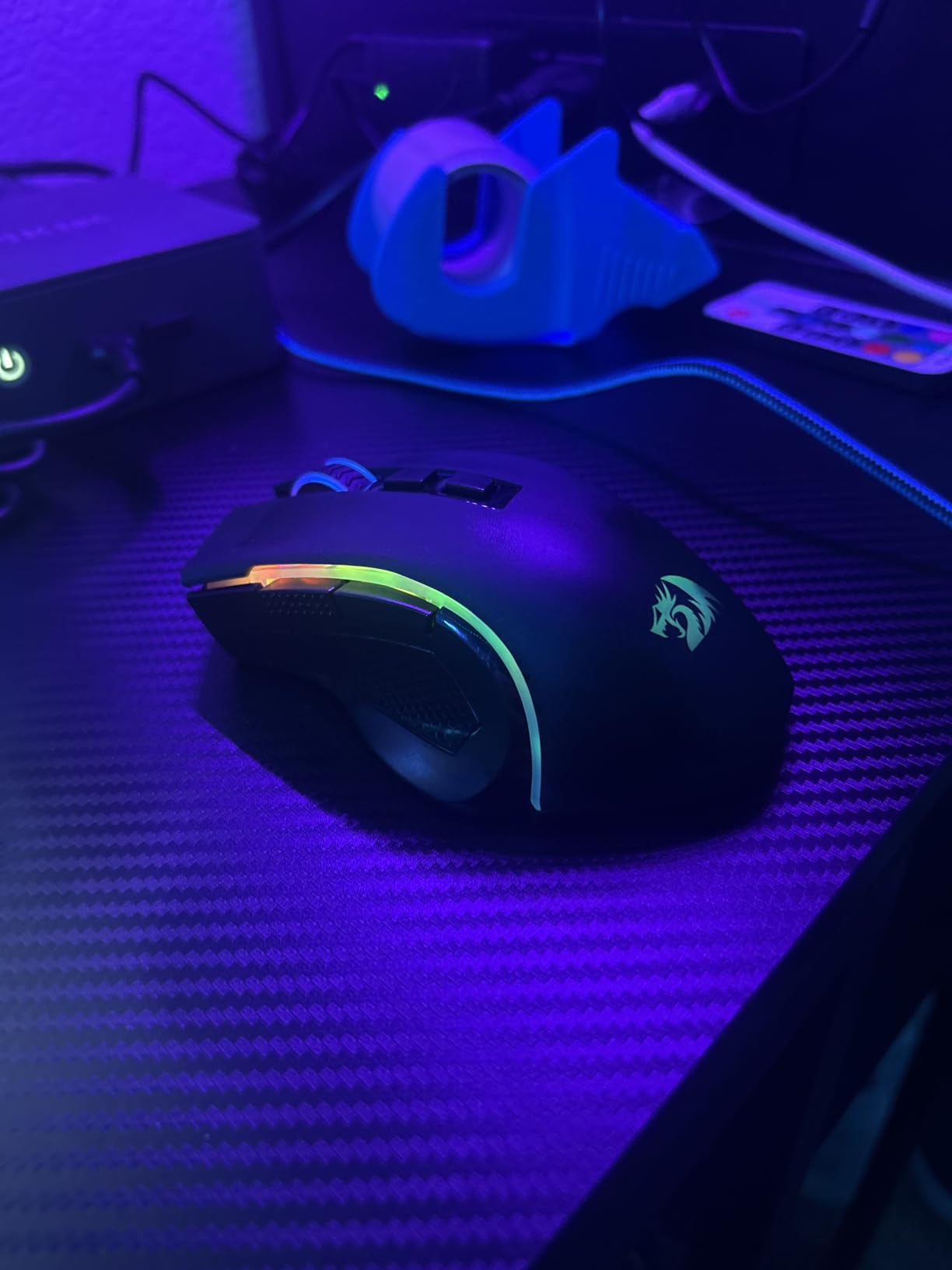 Redragon M602 Griffin RGB Gaming Mouse, RGB Spectrum Backlit Ergonomic Mouse with 7 Programmable Backlight Modes up to 8000 DPI for Windows PC Gamers (Black, Wireless) customer photo 2