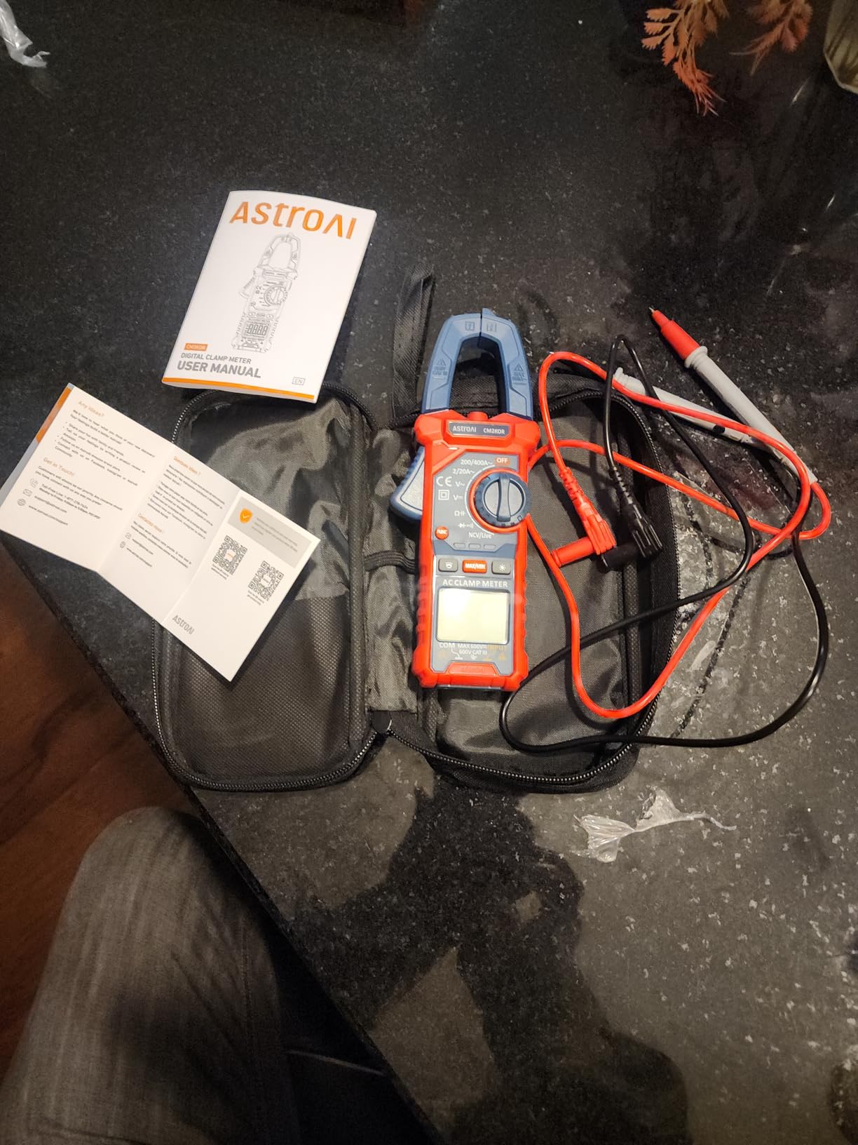 AstroAI Digital Clamp Meter Multimeter 4000 Counts Auto-ranging Amp Tester Measuring AC/DC Voltage & Current, Resistance, Capacitance, Frequency, Continuity, Live Wire Test, NCV Detection, Blue customer photo 2