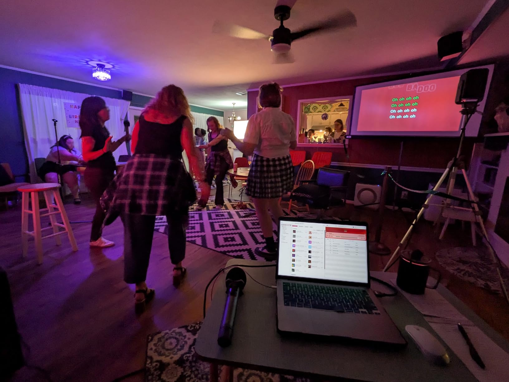 Phenyx Pro Wireless Microphone System, Metal Wireless Mic Set, Handheld Cordless Dynamic Microphones for Singing, Karaoke, Church, 2x30 UHF Tunable Frequencies,200 ft Range customer photo 1