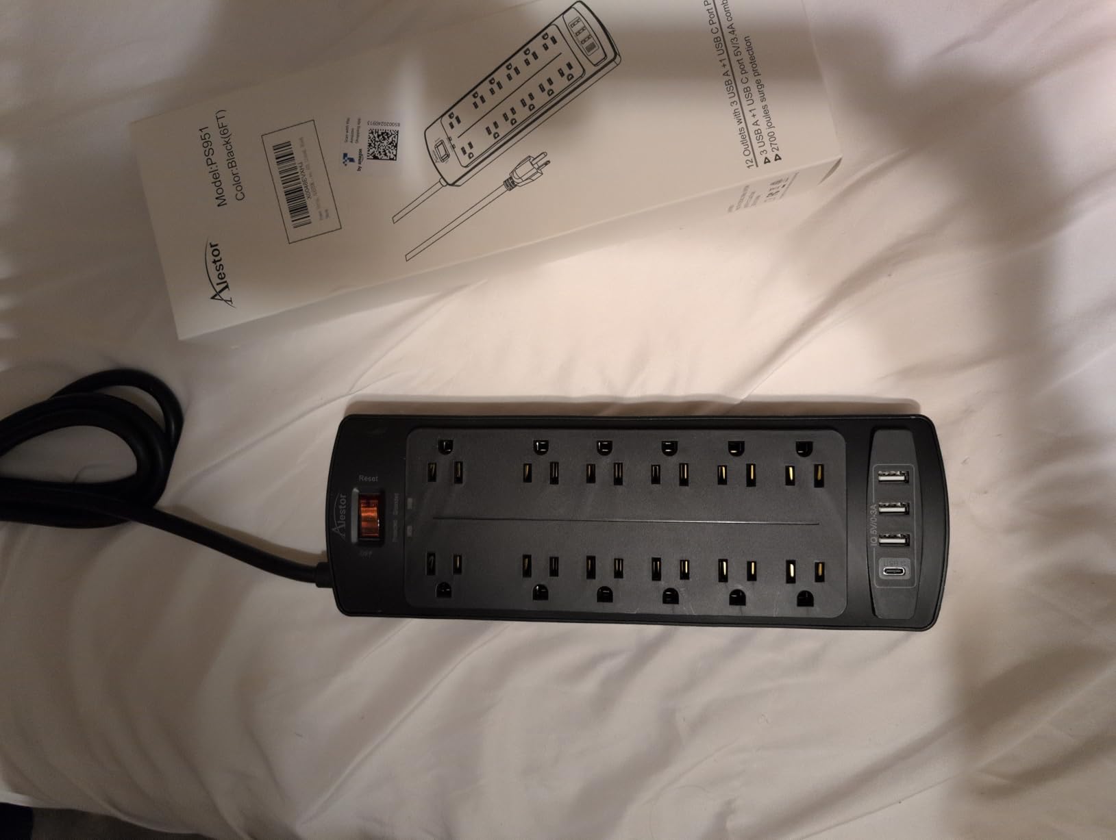 Power Strip, ALESTOR Surge Protector with 12 Outlets and 4 USB Ports, 6 Feet Extension Cord (1875W/15A), 2700 Joules, ETL Listed, Black customer photo 1