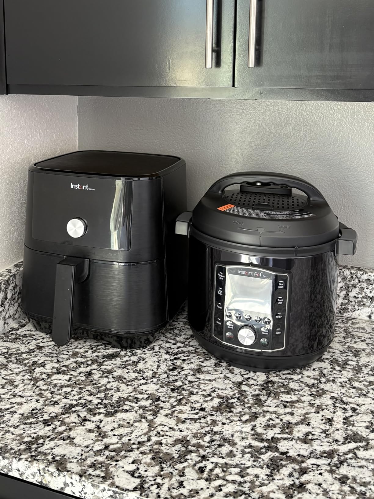 Instant Pot Pro 10-in-1 Pressure Cooker, Slow Cooker, Rice/Grain Cooker, Steamer, Sauté, Sous Vide, Yogurt Maker, Sterilizer, and Warmer, Includes App With Over 800 Recipes, Black, 6 Quart customer photo 1