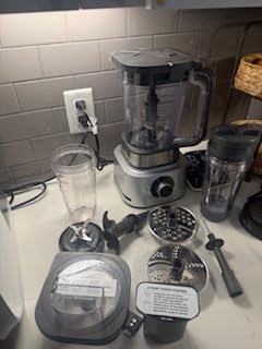Ninja Blender, Compact Kitchen System, 1200W, 3 Functions for Smoothies, Dough & Frozen Drinks with Auto-IQ, 72-oz.* Blender Pitcher, 40-oz. Processor Bowl & 18-oz. Single-Serve Cup, Grey, AMZ493BRN customer photo 1