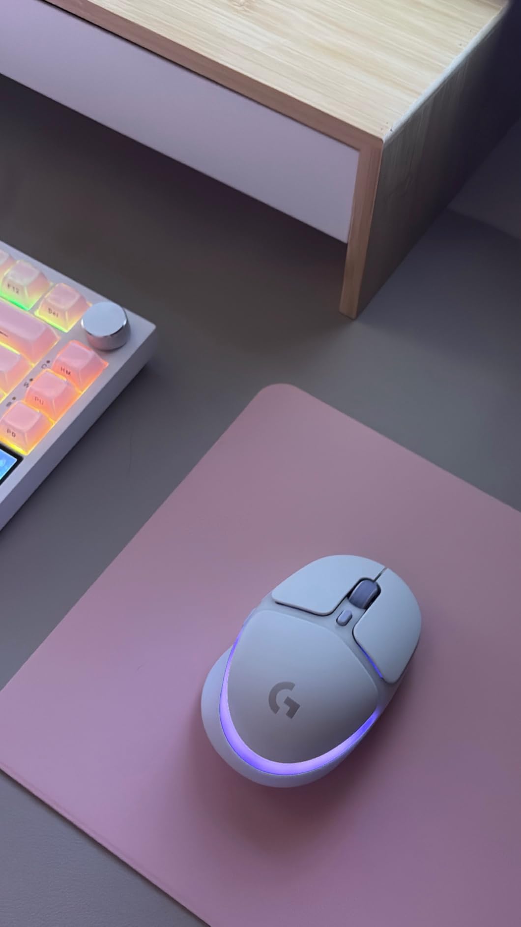 Logitech G705 Wireless Gaming Mouse, Customizable LIGHTSYNC RGB Lighting, Lightspeed Wireless, Bluetooth Connectivity, Lightweight, PC/Mac/Laptop - White Mist customer photo 2