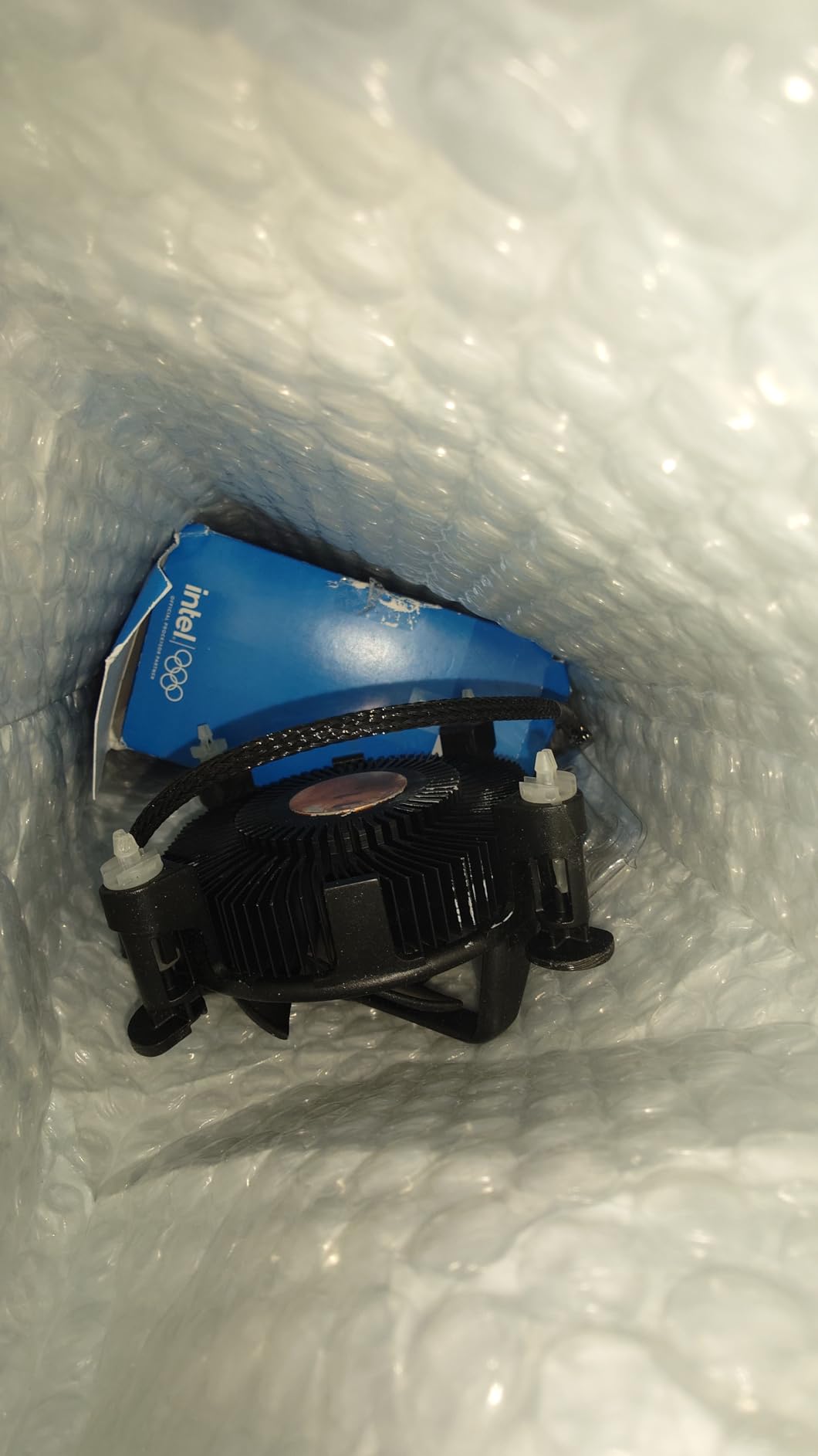 Intel Core i5-11400 Desktop Processor 6 Cores up to 4.4 GHz LGA1200 customer photo 1